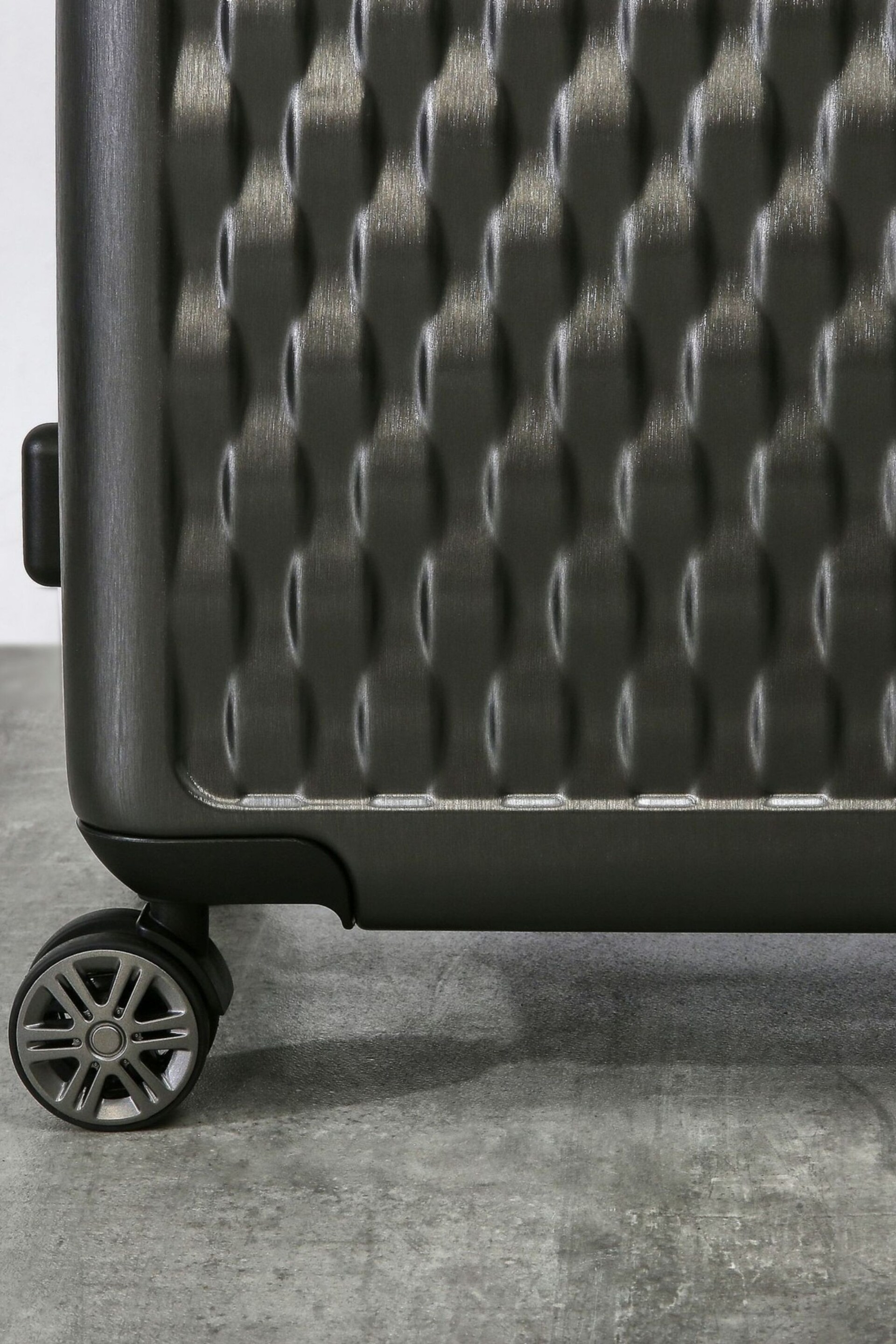 Rock Luggage Allure Medium Suitcase - Image 4 of 6