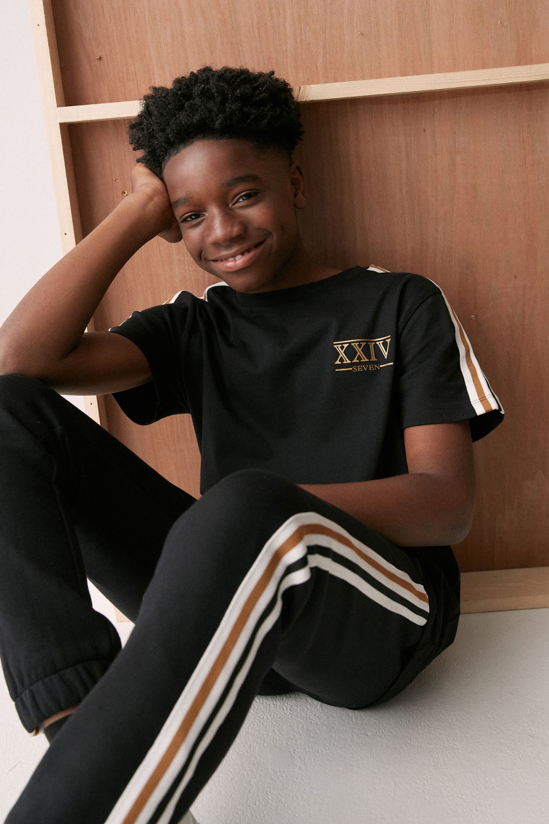 Joggers and t shirt set 2025