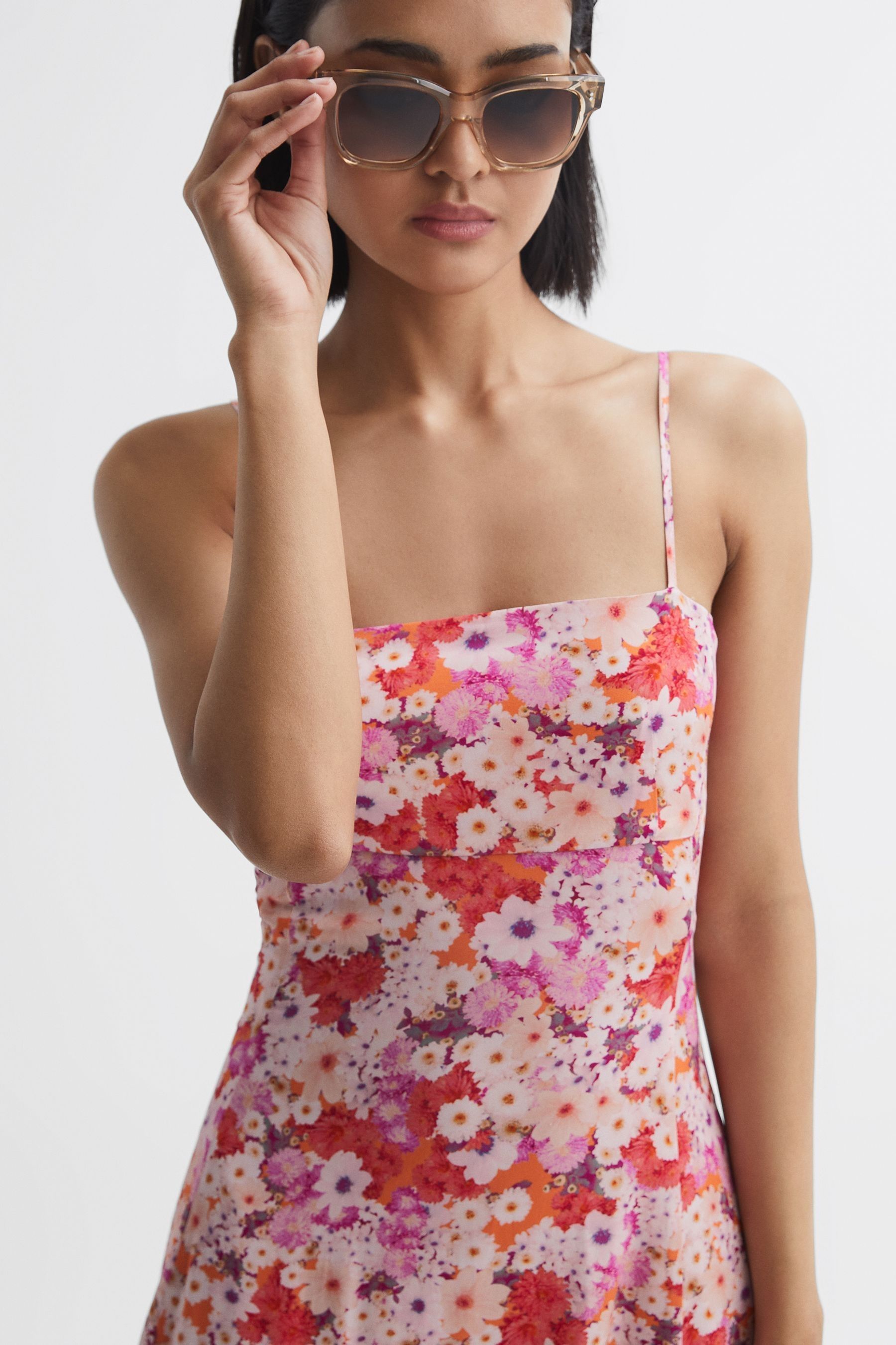 Buy Reiss Pink Print Bonnie Floral Print Fitted Midi Dress from Next Luxembourg