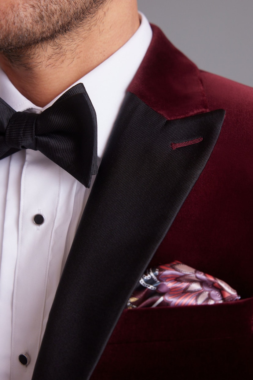 Burgundy Red Slim Fit Signature Pontoglio Italian Fabric Slim Fit Velvet Blazer - Image 6 of 15