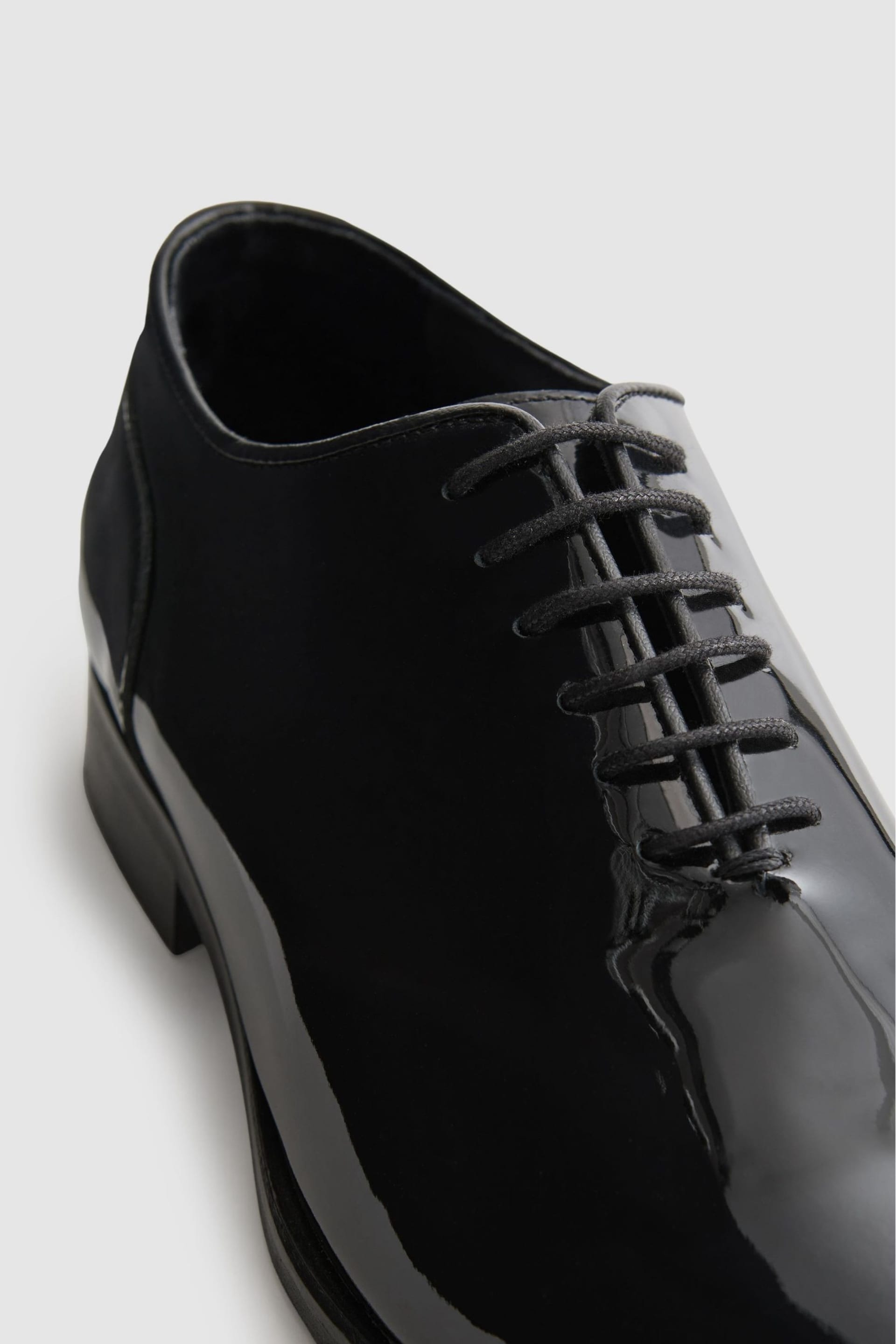 Reiss Black Bay Leather Whole Cut Shoes - Image 5 of 5