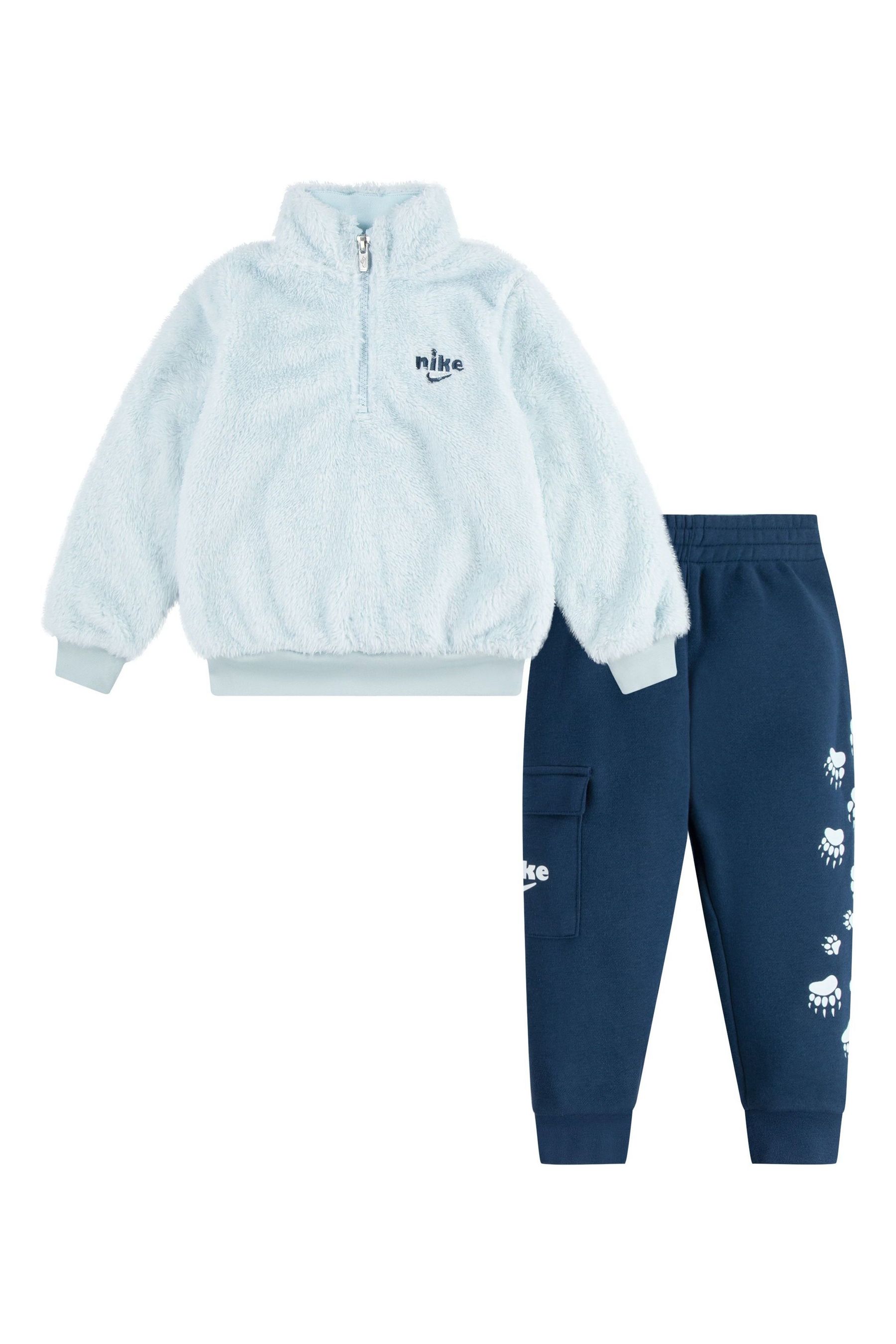 Nike sherpa joggers hot sale