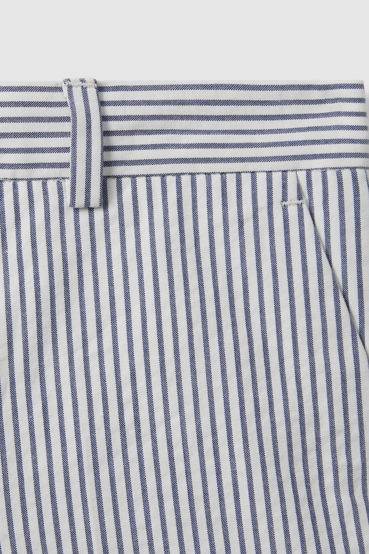 Reiss Soft Blue Barr Junior Seersucker Striped Adjuster Shorts - Image 4 of 4