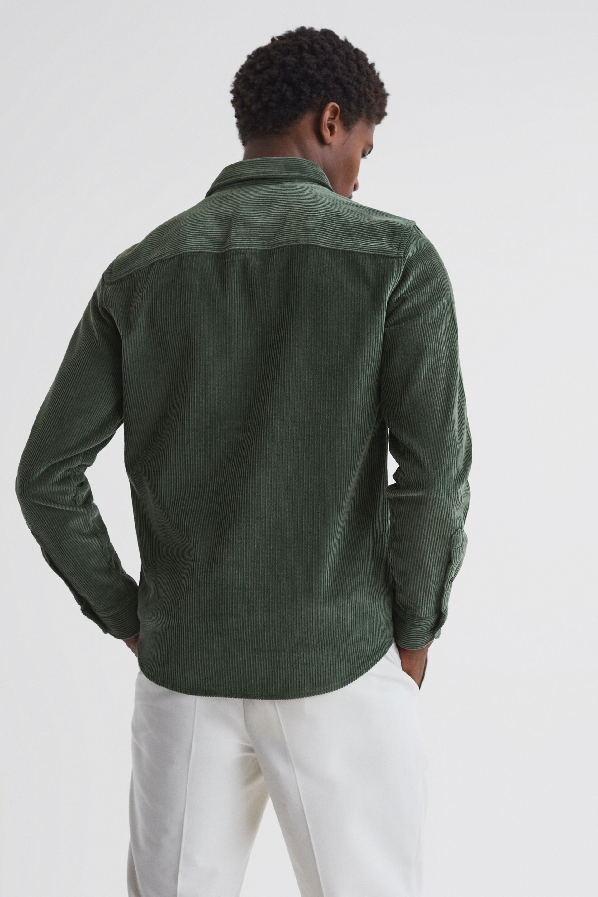 Reiss Ivy Green Bonucci Corduroy Twin Pocket Overshirt - Image 4 of 4