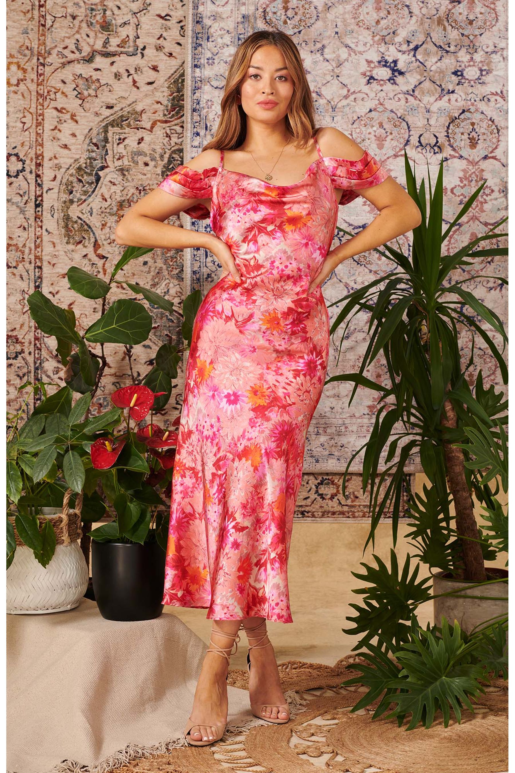 Hope And Ivy The Arianna Drop Shoulder Red Printed Satin Midaxi Dress