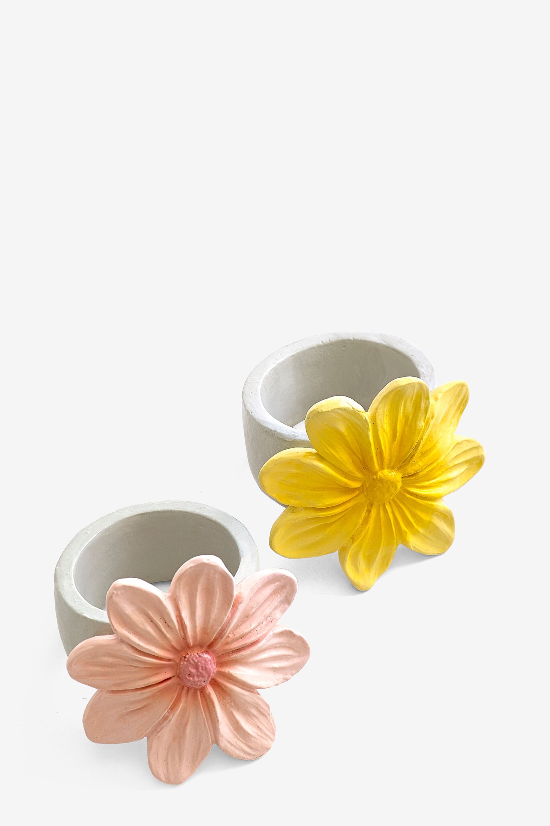 Set of 2 Pink Flower Napkin Rings - Image 3 of 3