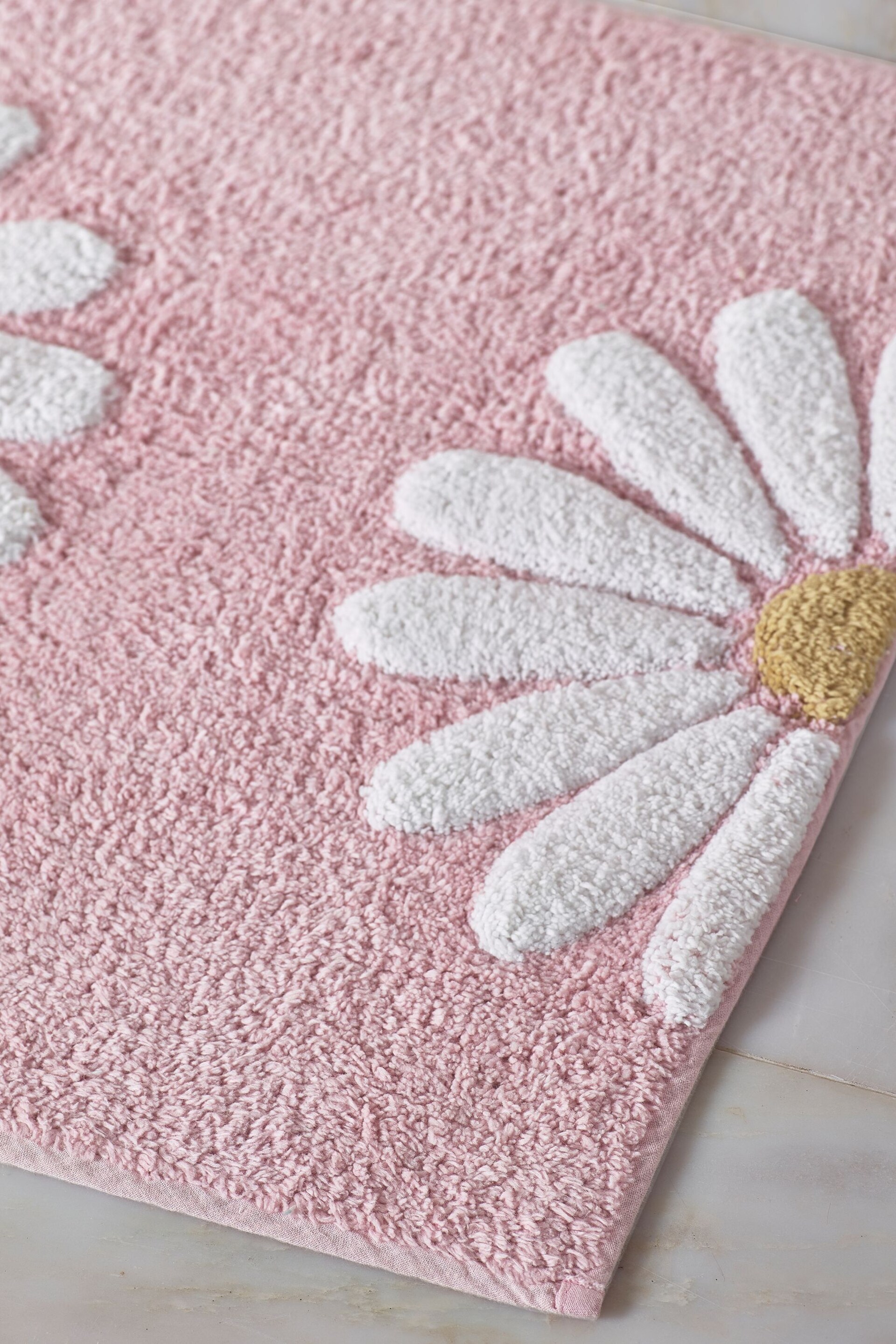 Pink Daisy 100% Cotton Bath Mat - Image 2 of 4