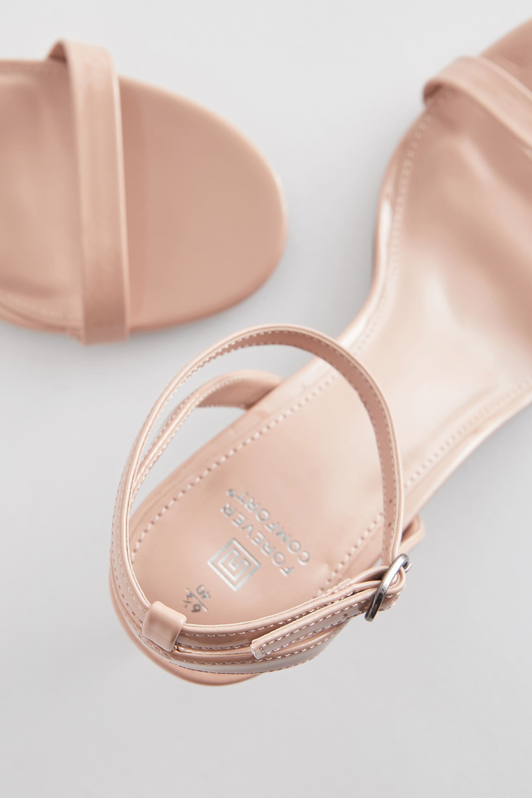 Simple sandal for ladies best sale