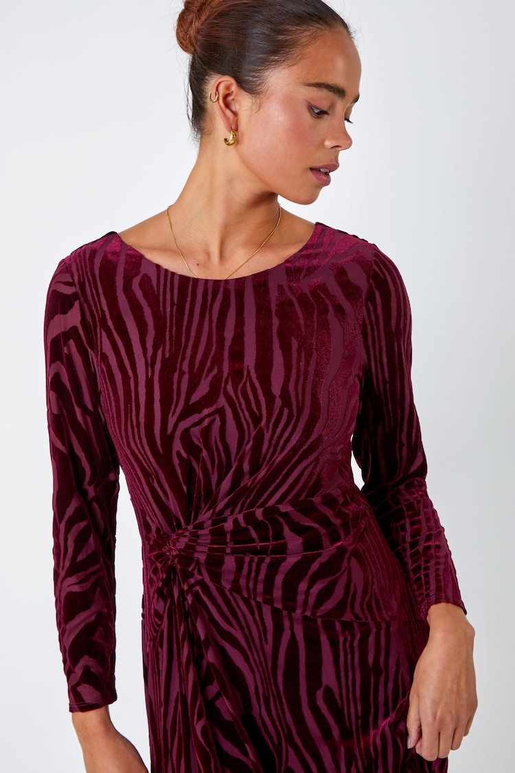 Roman Red Petite Textured Animal Midi Stretch Dress - Image 5 of 5