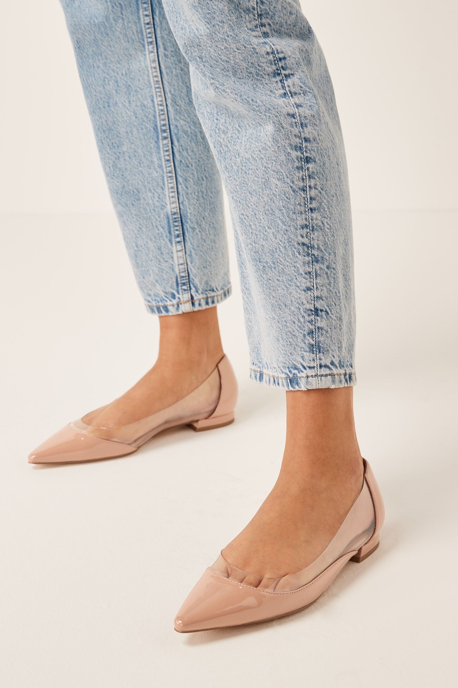 Pointed toe ballerina flats online