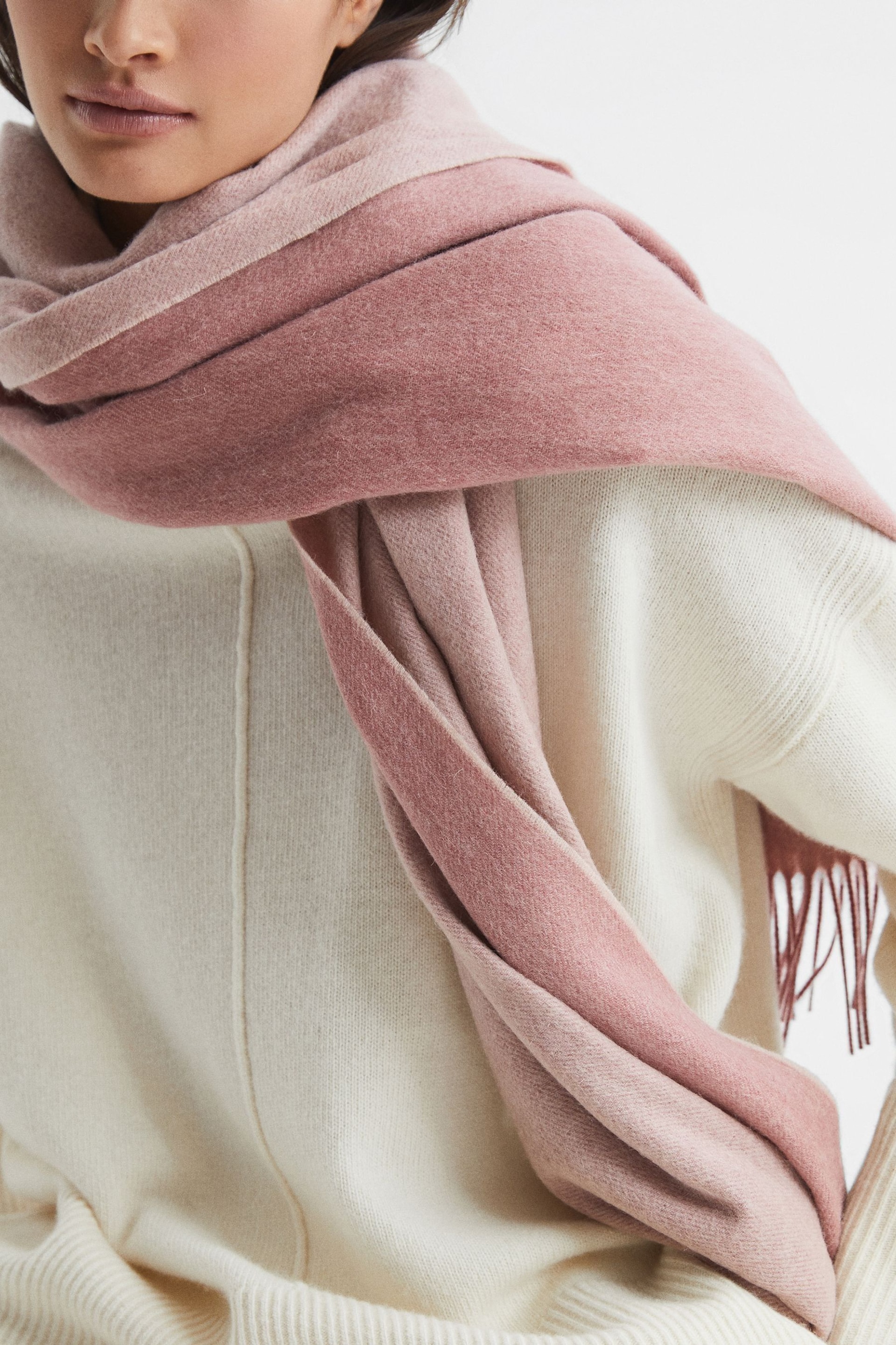 Reiss Blush Picton Wool-Cashmere Scarf - Image 3 of 5
