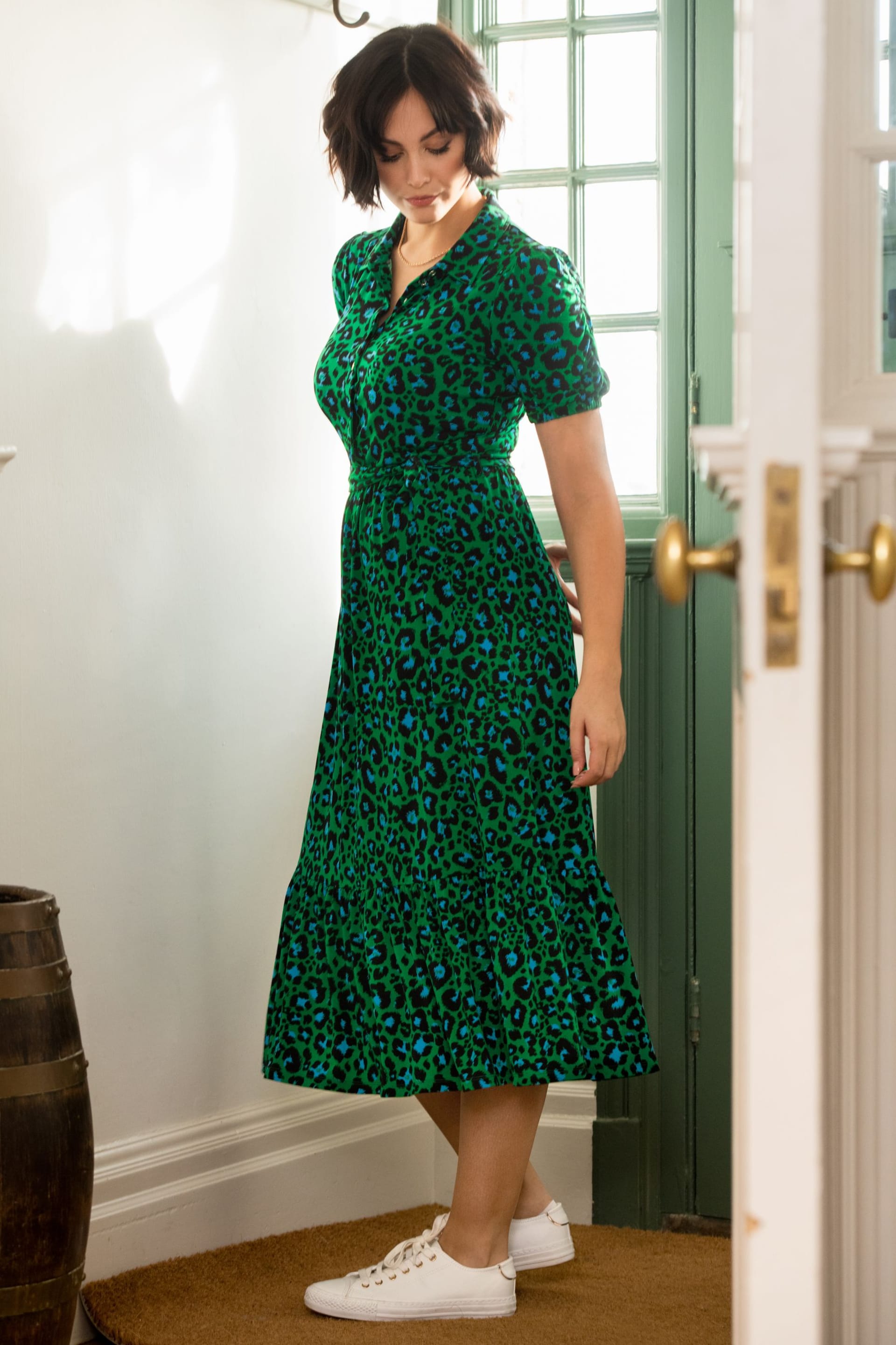 Pour Moi Green Jodie Fuller Bust Slinky Jersey Tiered Midi Shirt Dress - Image 2 of 5