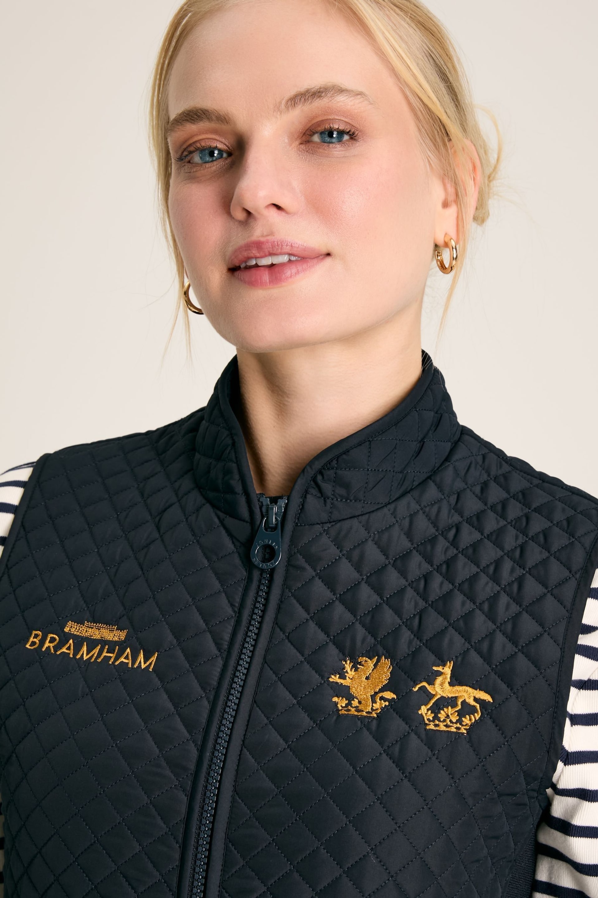 Joules Official Bramham Navy Blue Diamond Quilted Gilet - Image 4 of 7
