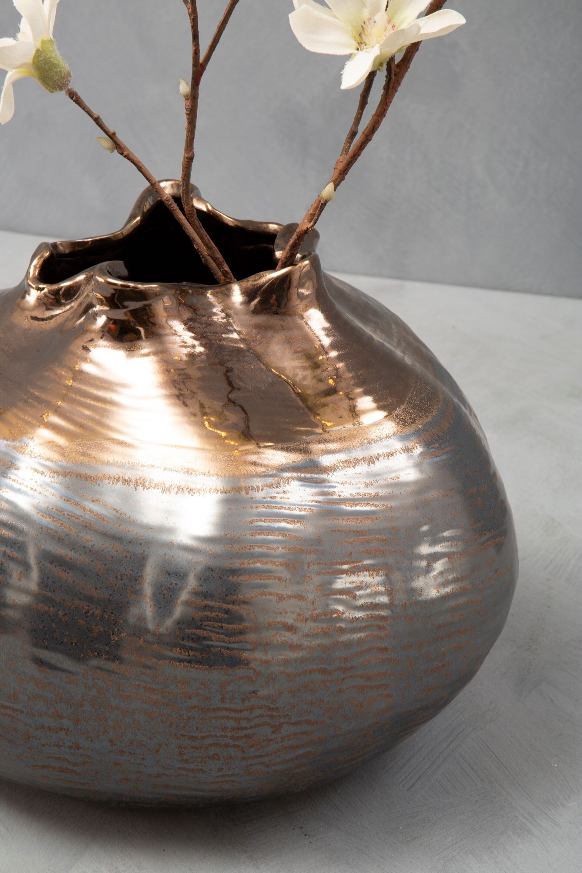 Fifty Five South Grey Aurora Large Metallic Vase - Image 2 of 4