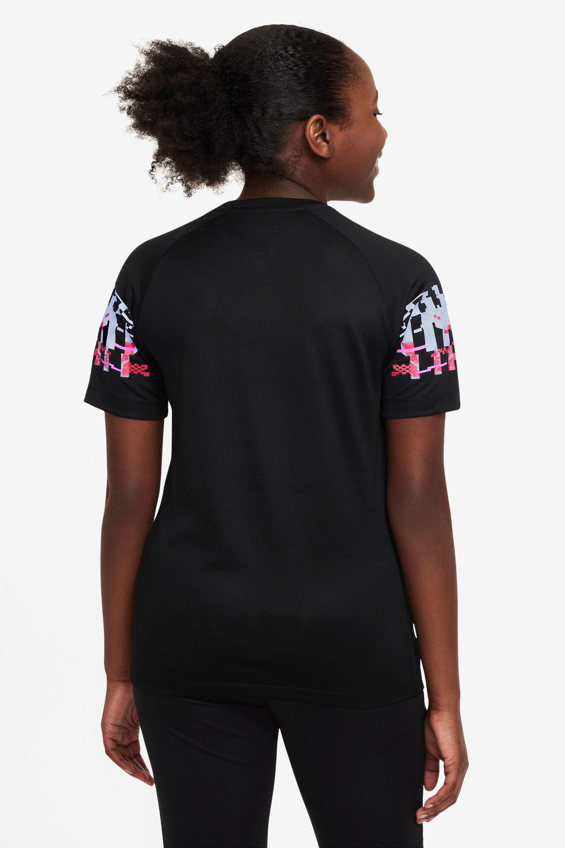 Cr7 nike shirt store