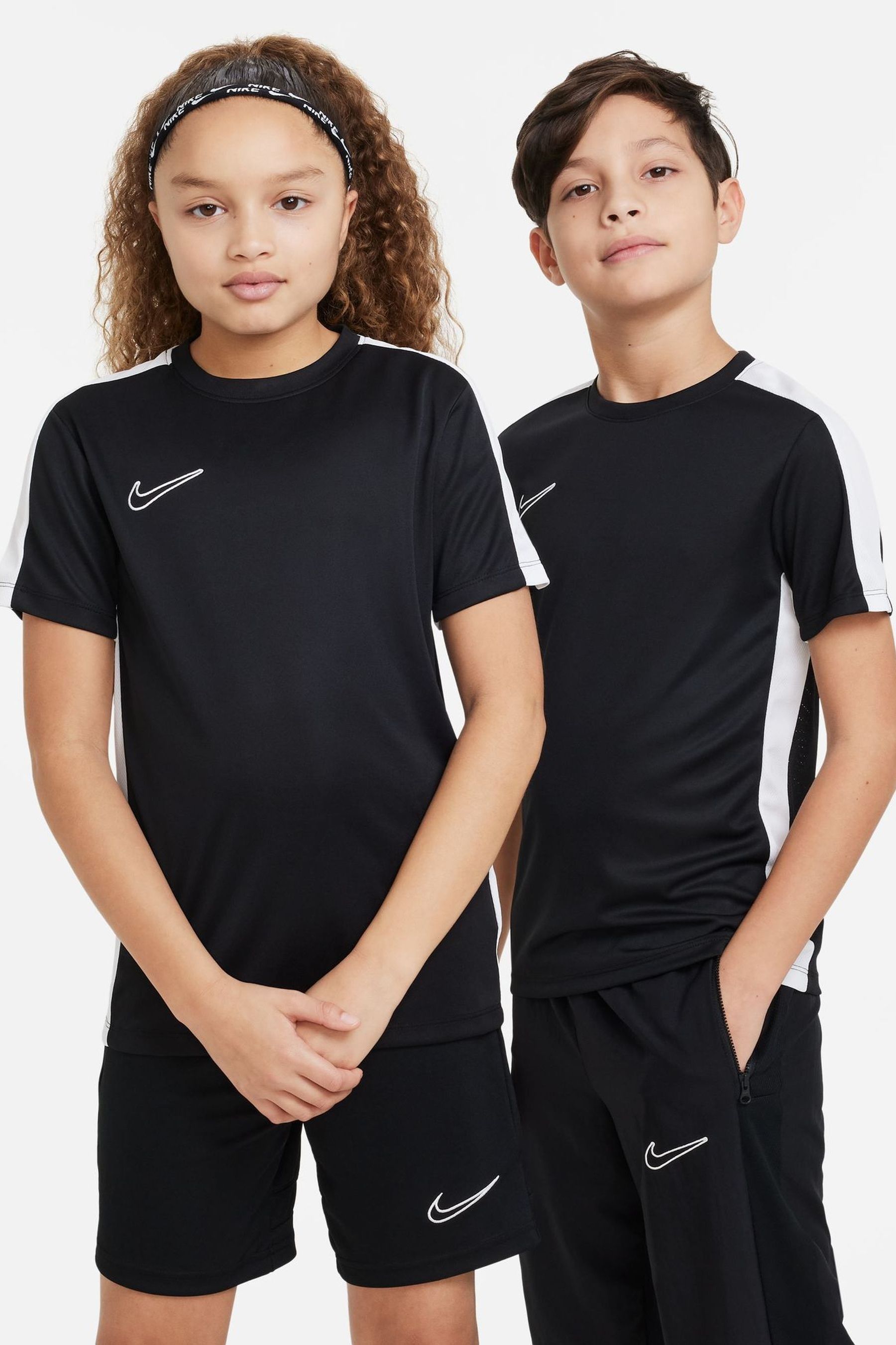 Nike academy t shirt black clearance