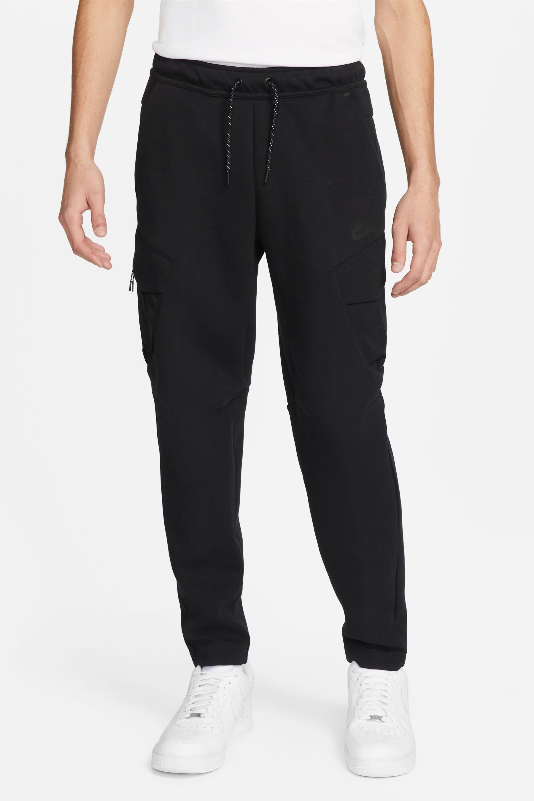 Nike utility joggers outlet