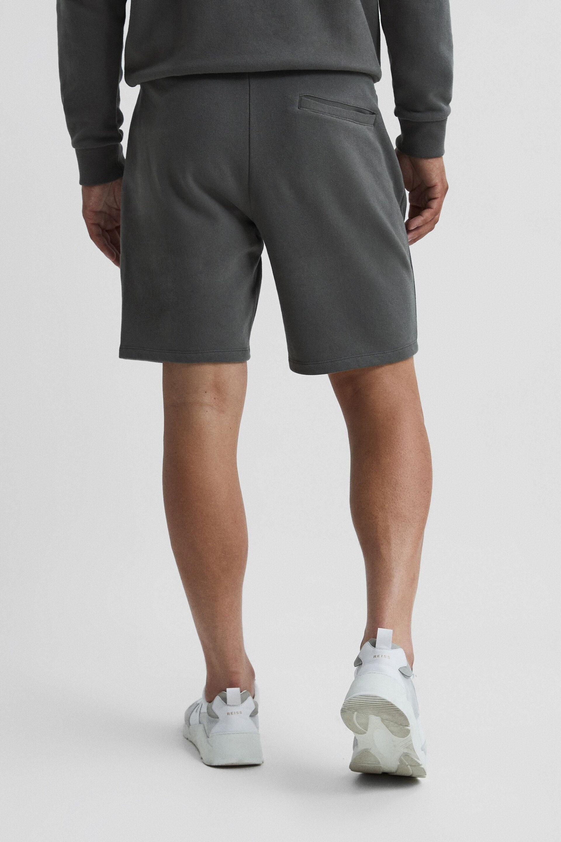 Reiss Fern Green Henry Garment Dye Jersey Shorts - Image 5 of 5