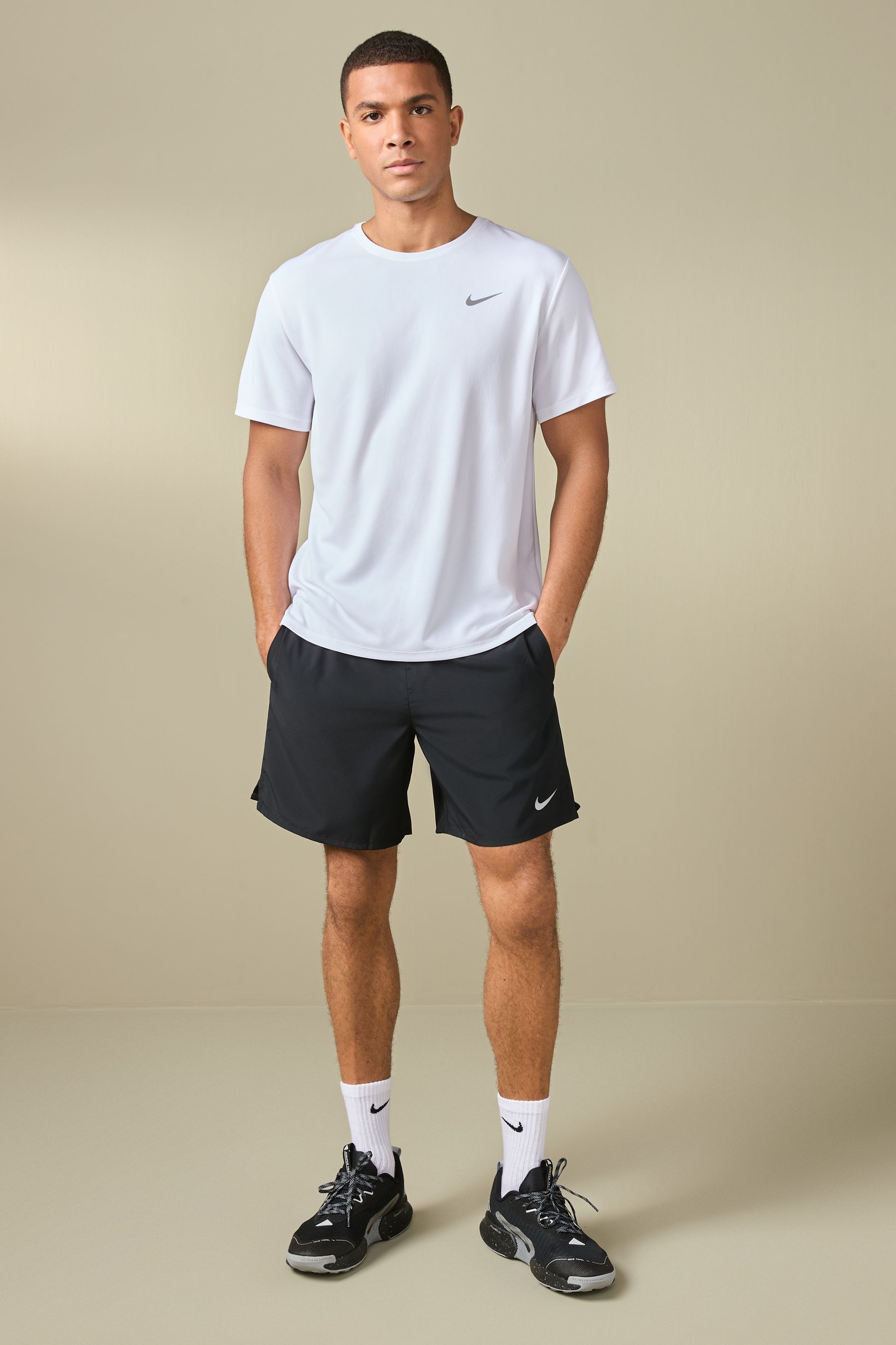 Men's challenger 7 lined printed running shorts online