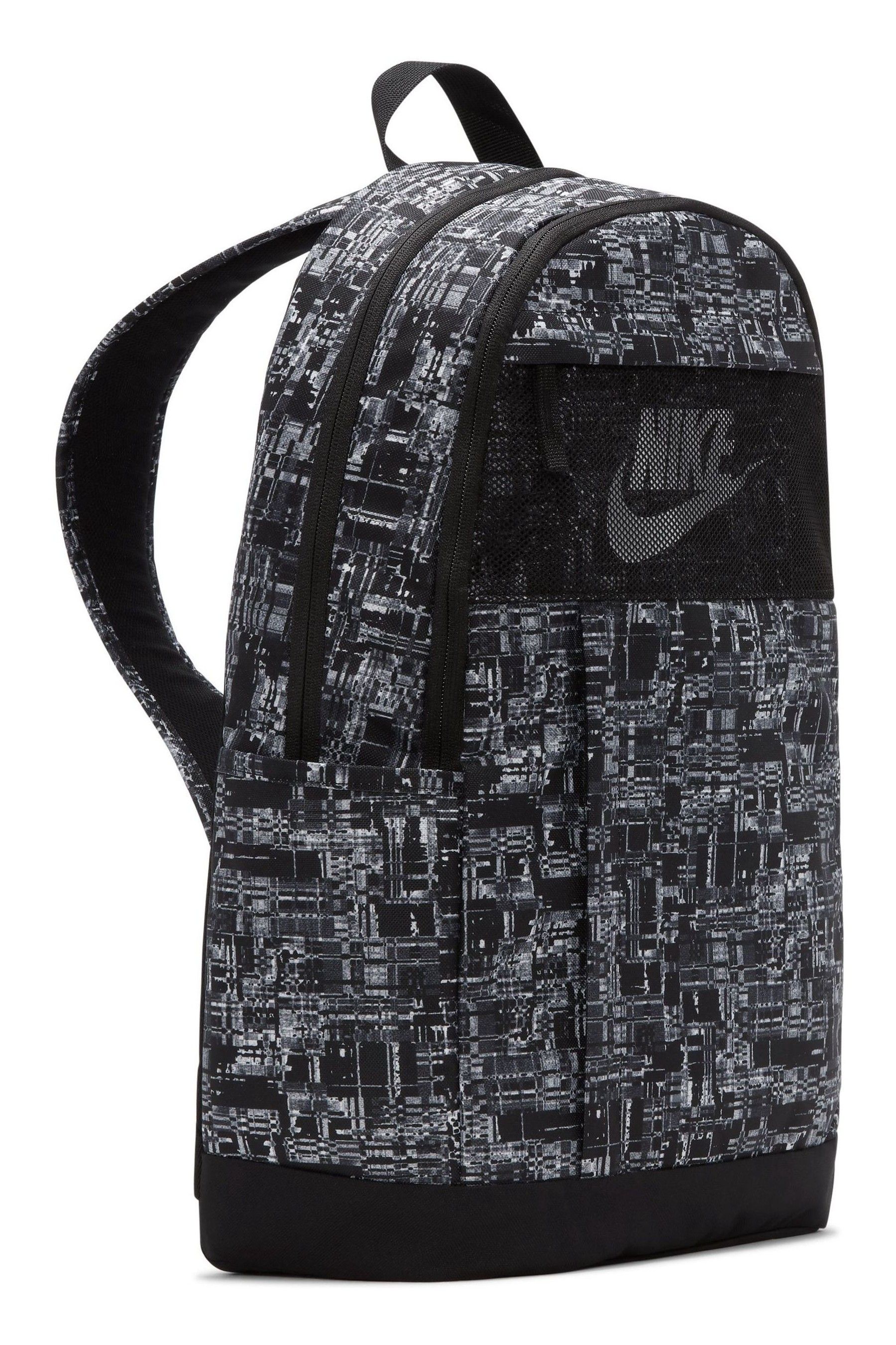 Black nike elemental backpack 2025