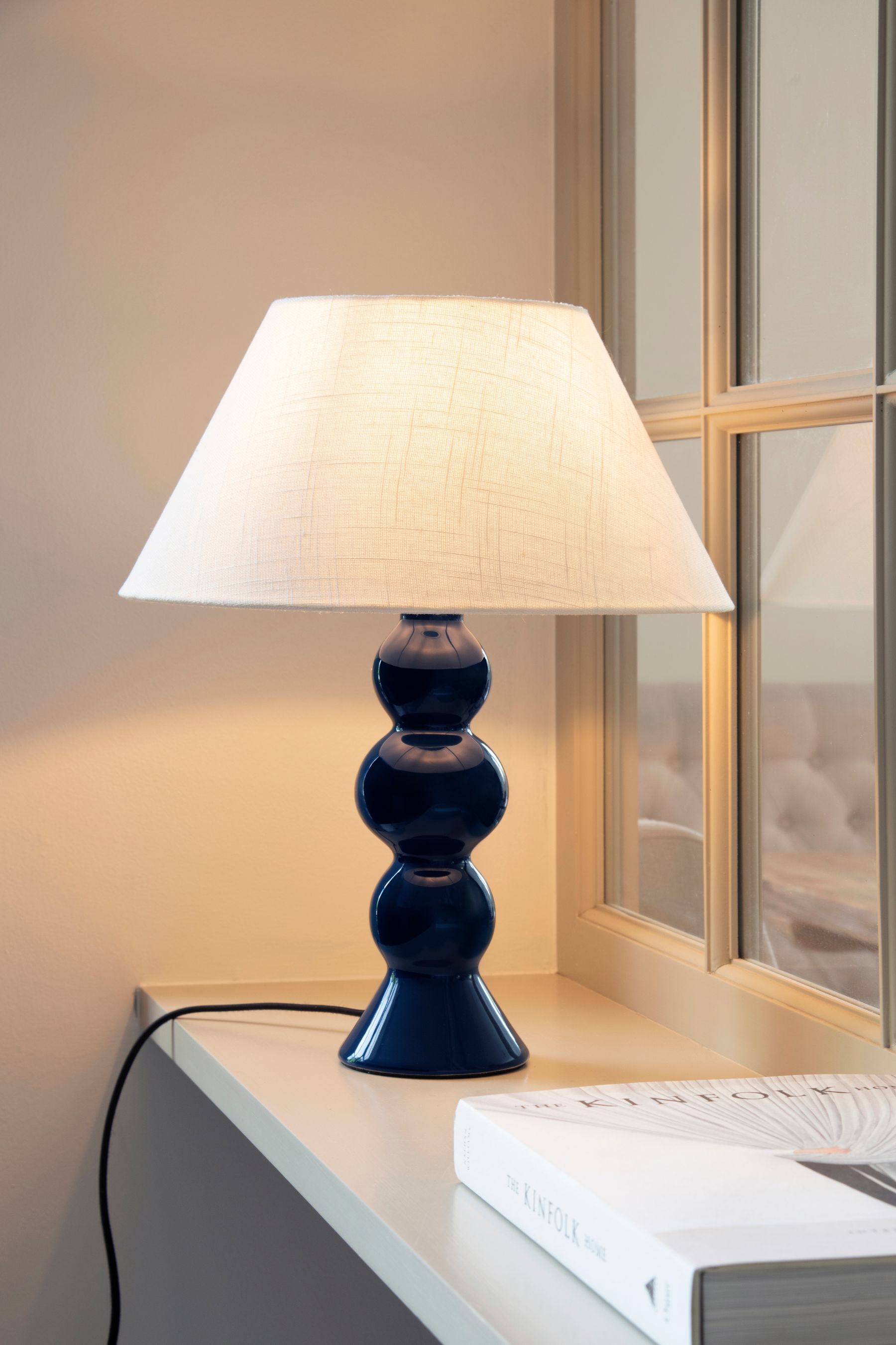 Ceramic sphere sales table lamp