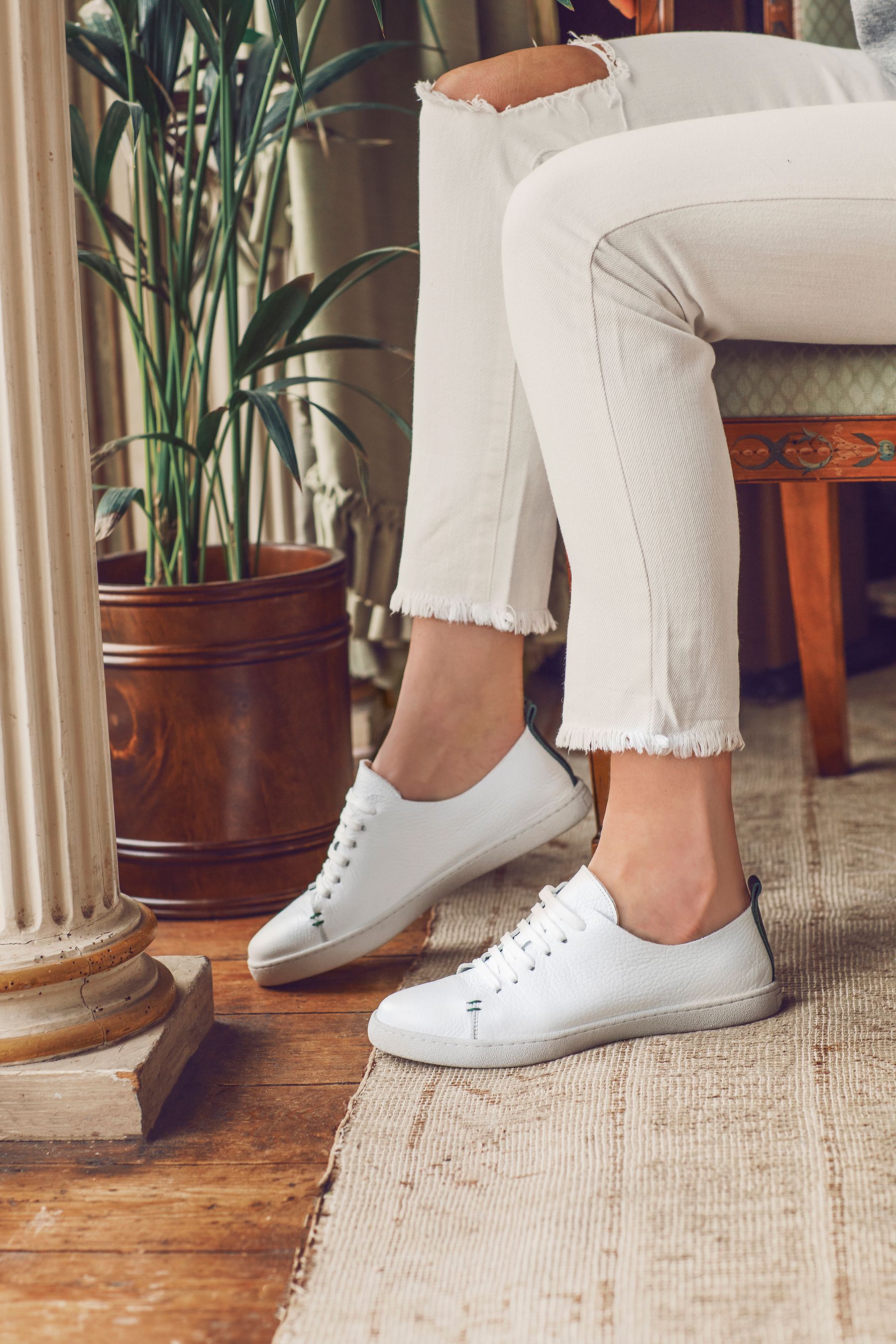 Ladies white leather outlet trainers