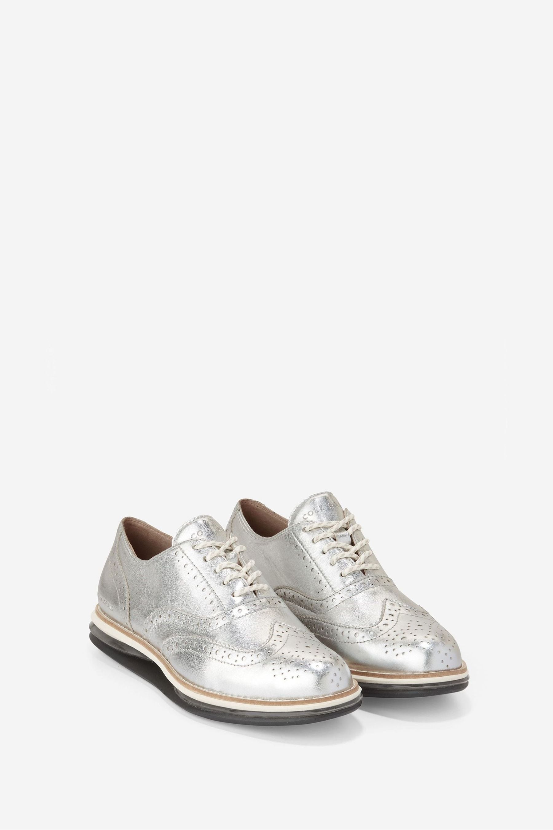 Silver cole hotsell haan shoes
