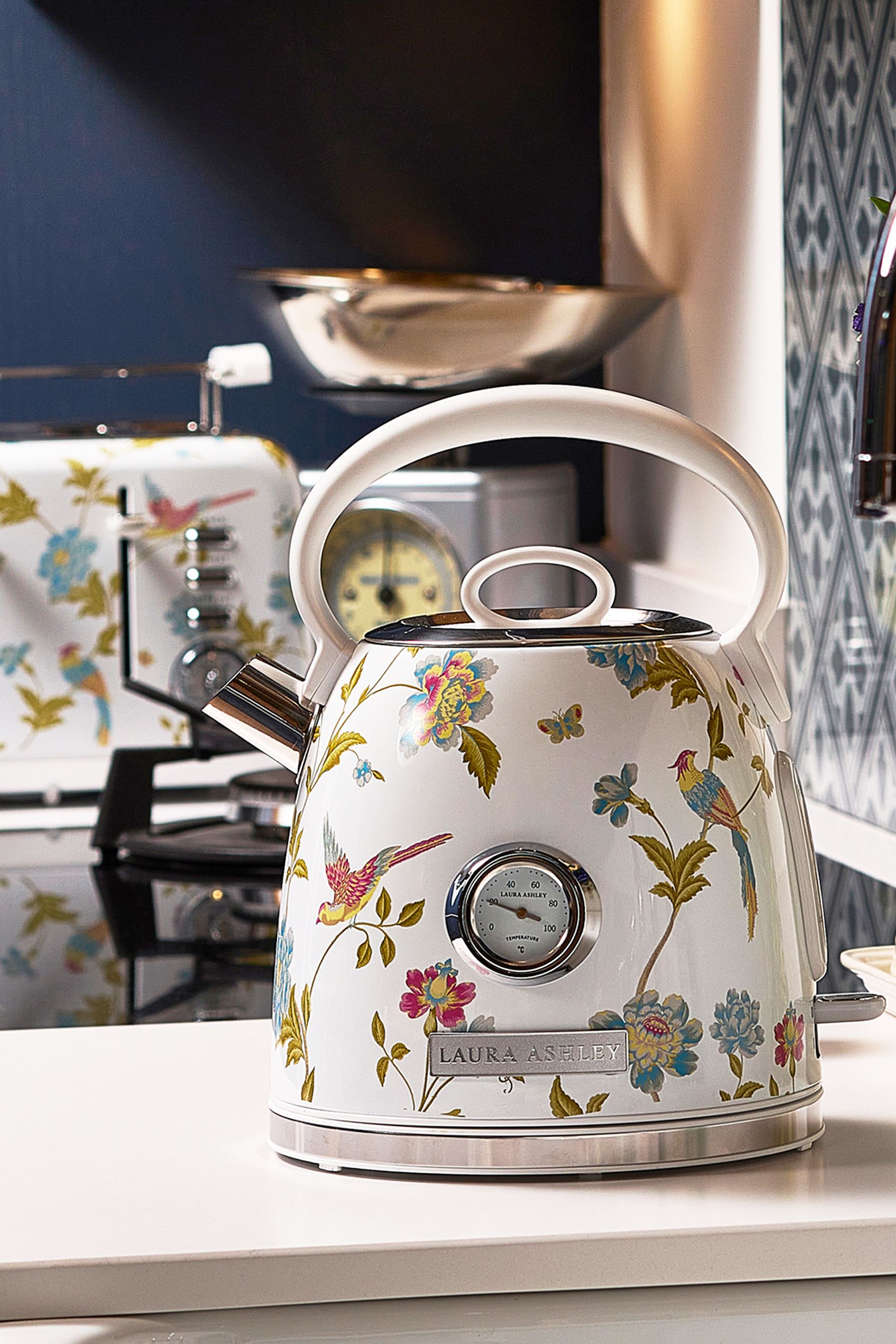Floral kettle deals