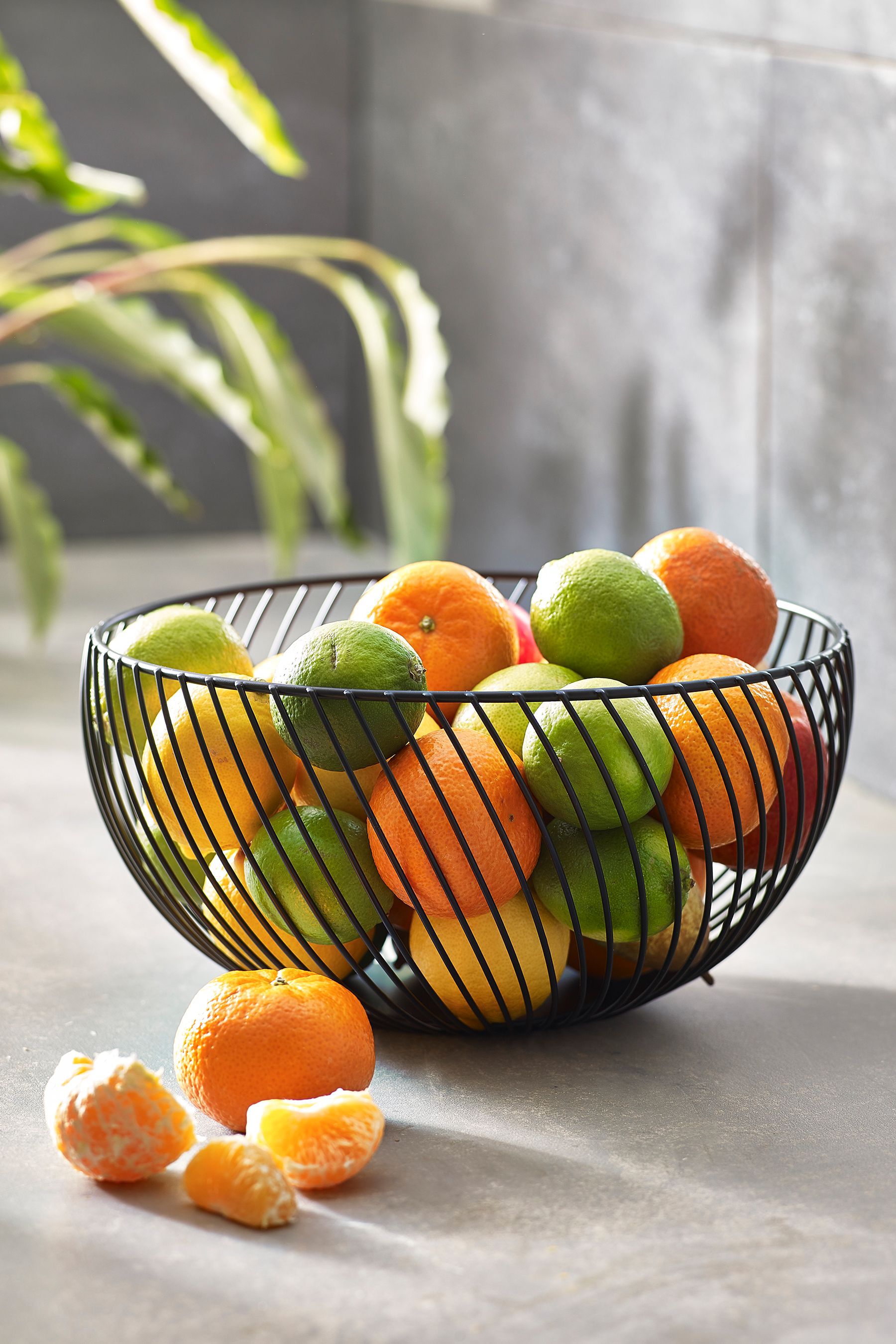 Wire shop fruit bowl