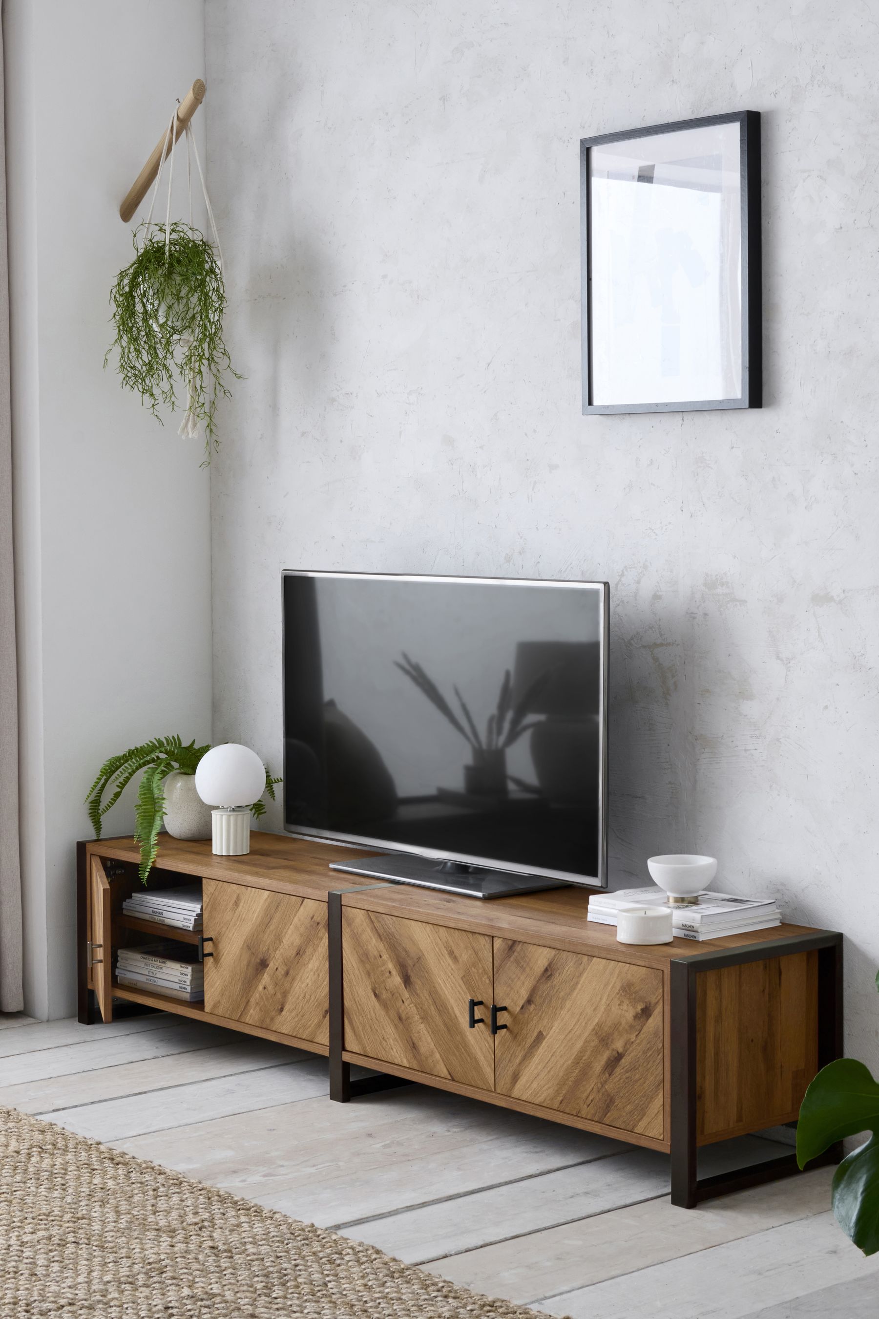 Tv stand 80 inch wide deals