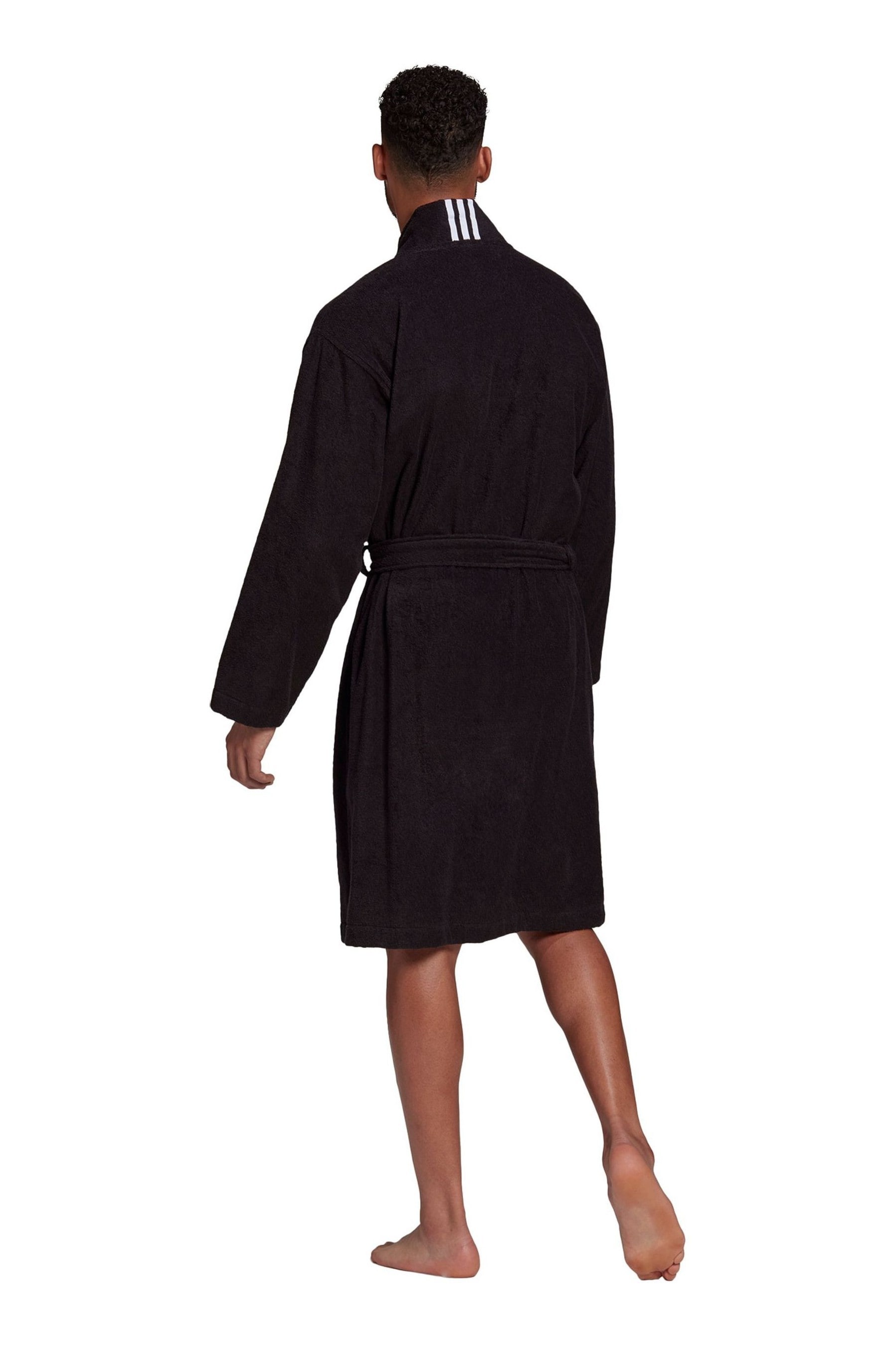 Adidas dressing gown mens 2025