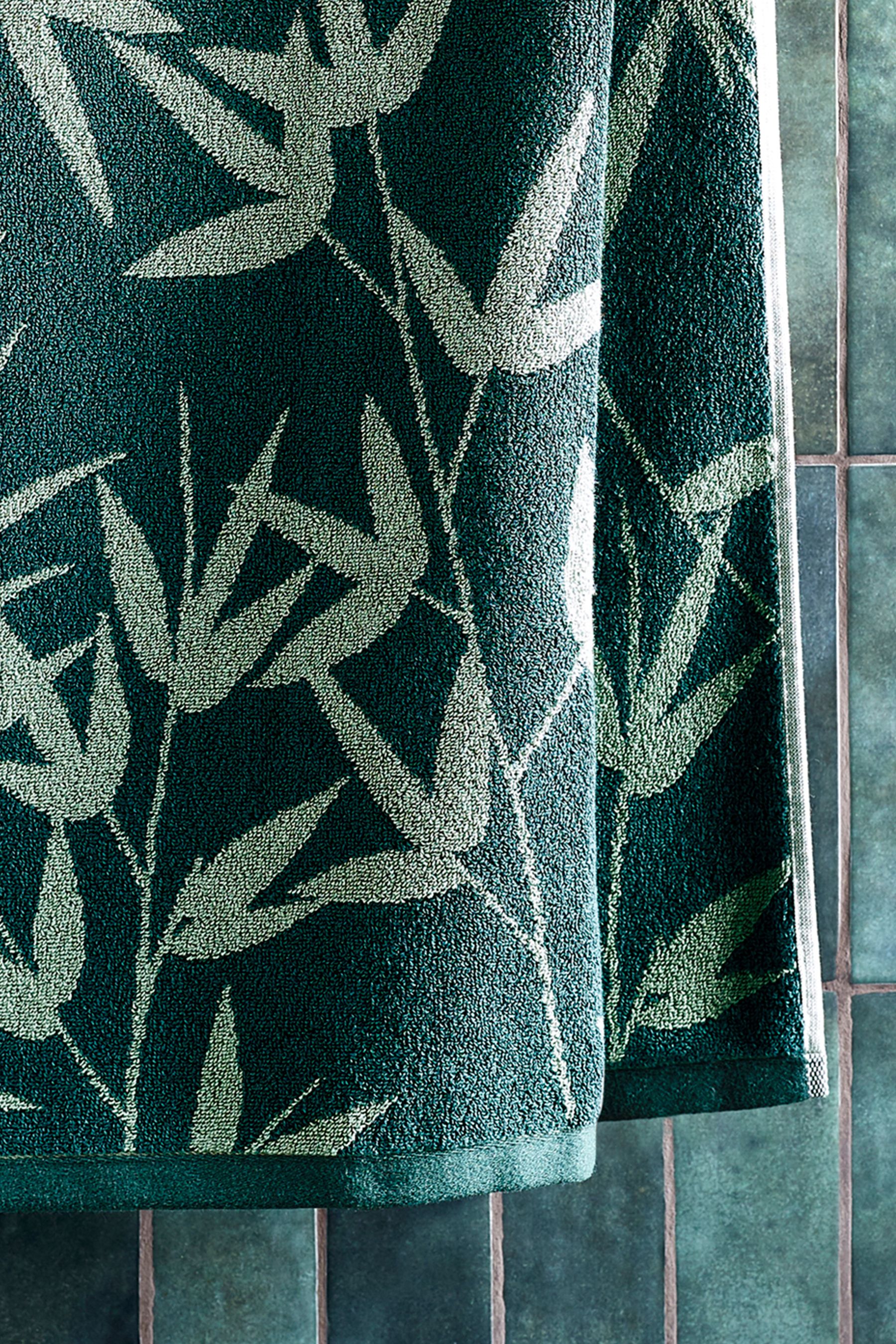 Leaf print towel deals