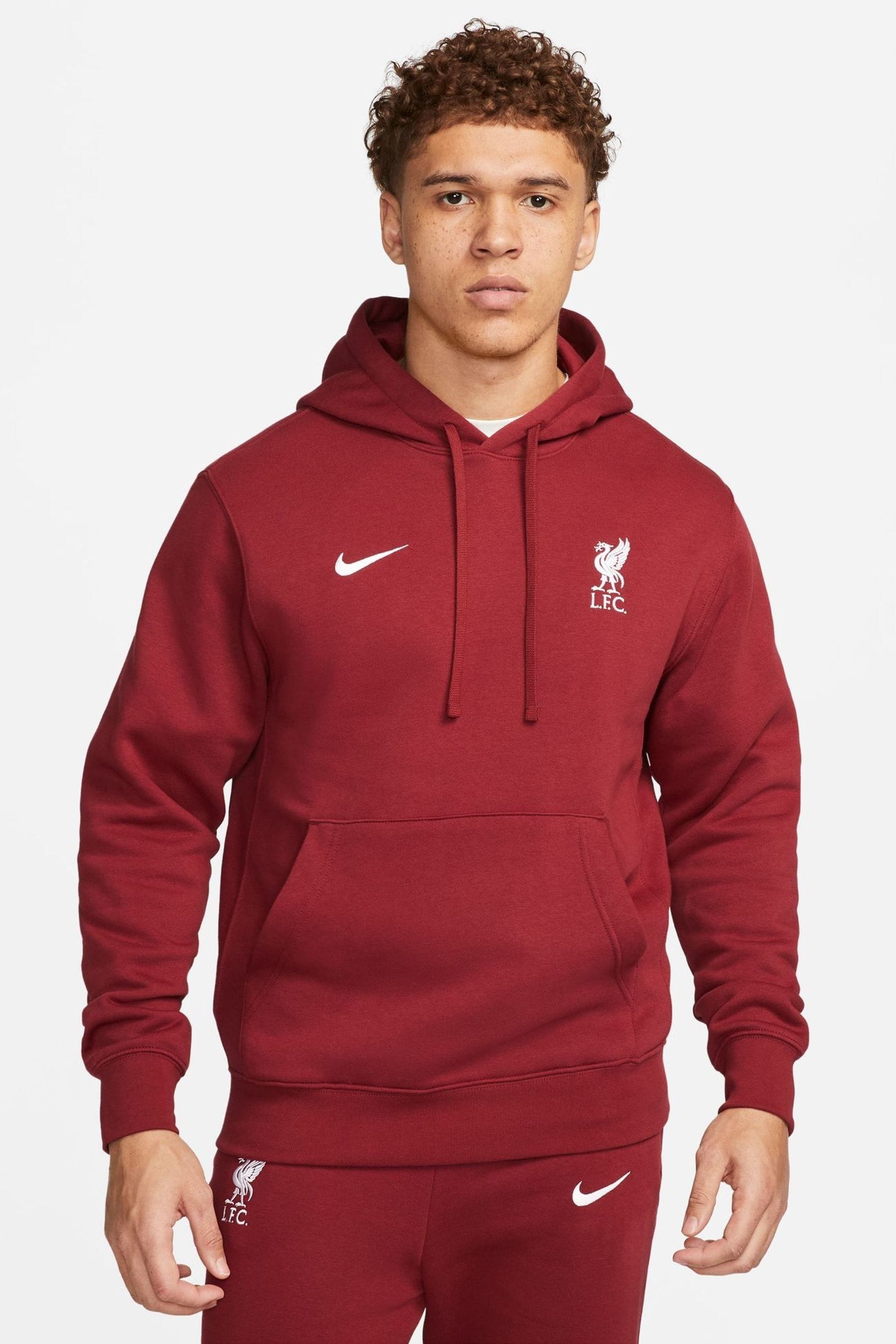 Nike club fleece hot sale pullover hoodie red