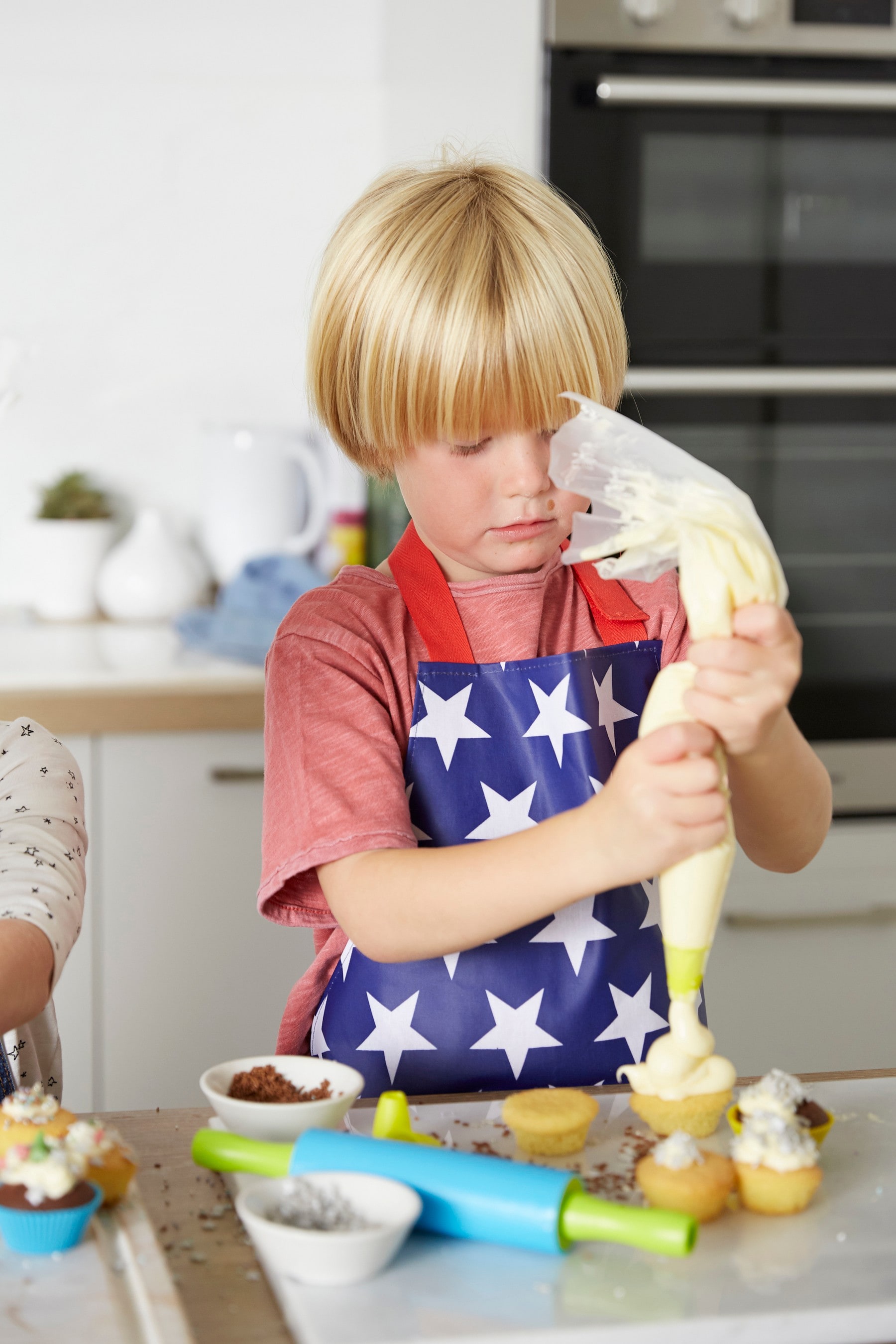 Childrens baking set lakeland shop