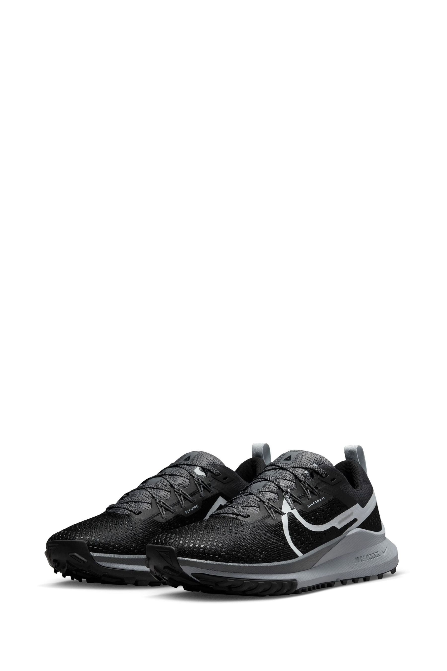 Nike free trainer hotsell 4.0 v2 silver