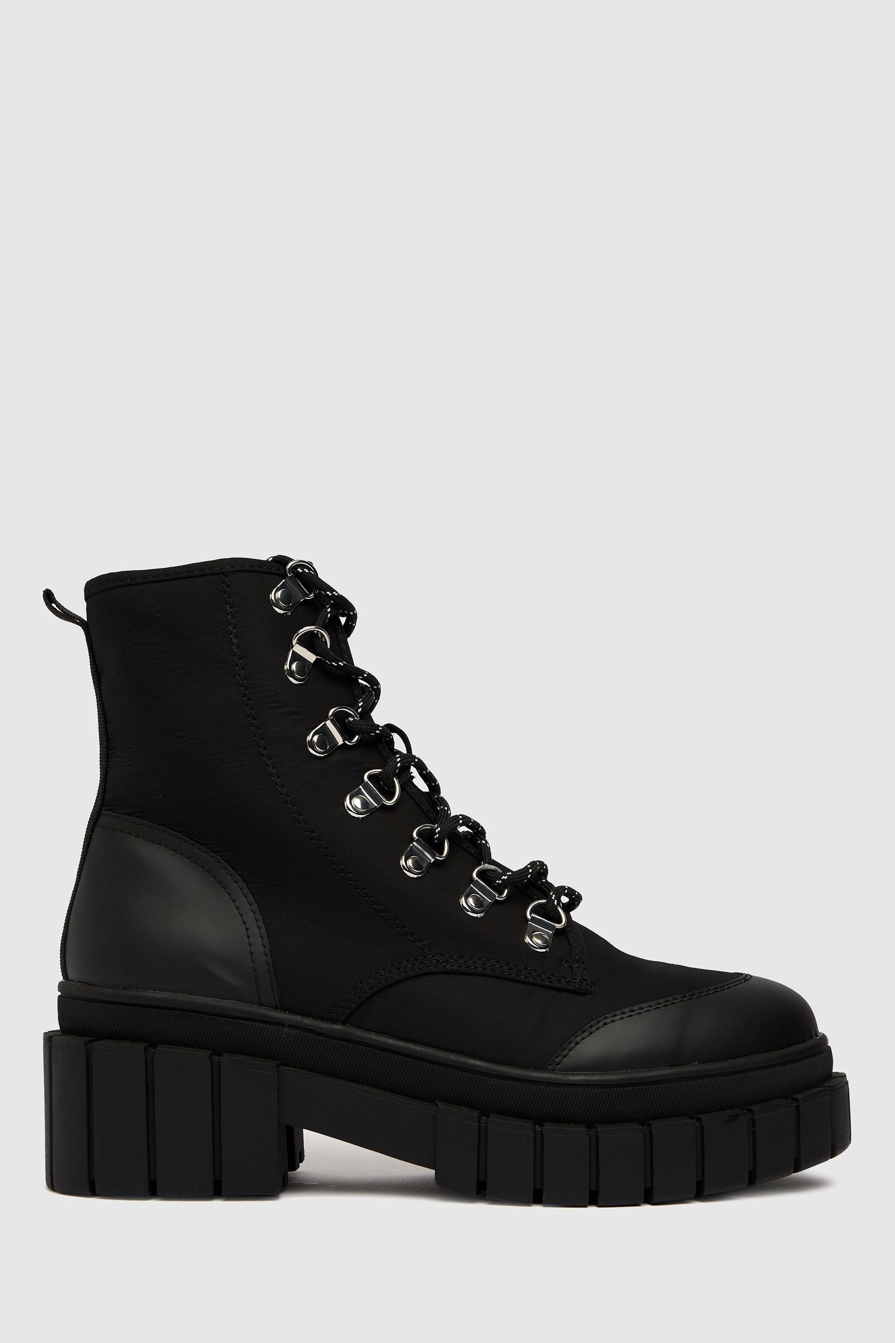 Black chunky hiker boots online