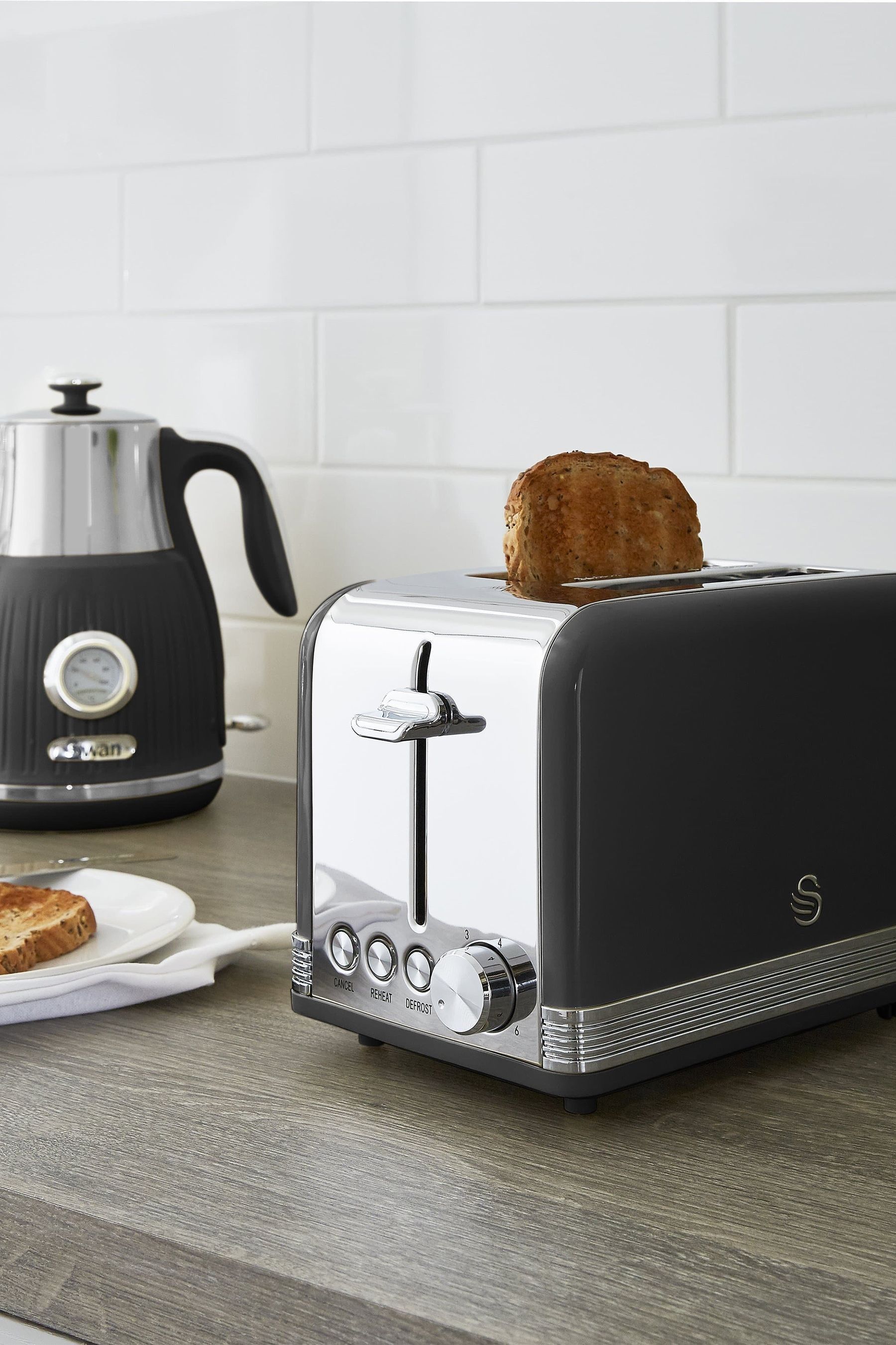 Swan retro deals grey toaster