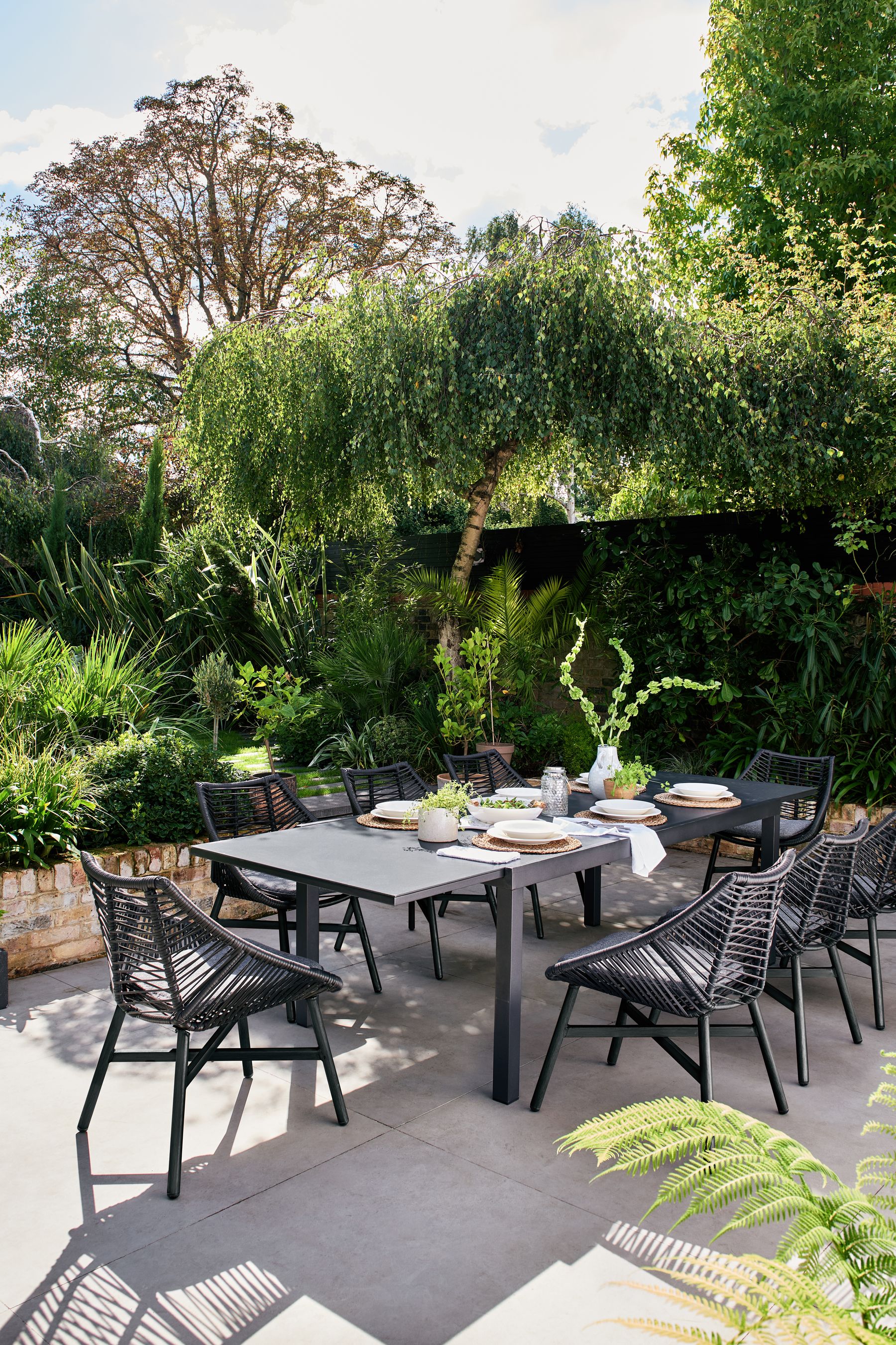 Next garden dining deals set