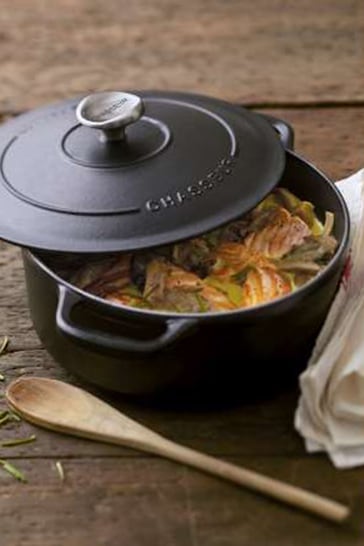 Dexam Matte Black Round 24cm Cast Iron Casserole