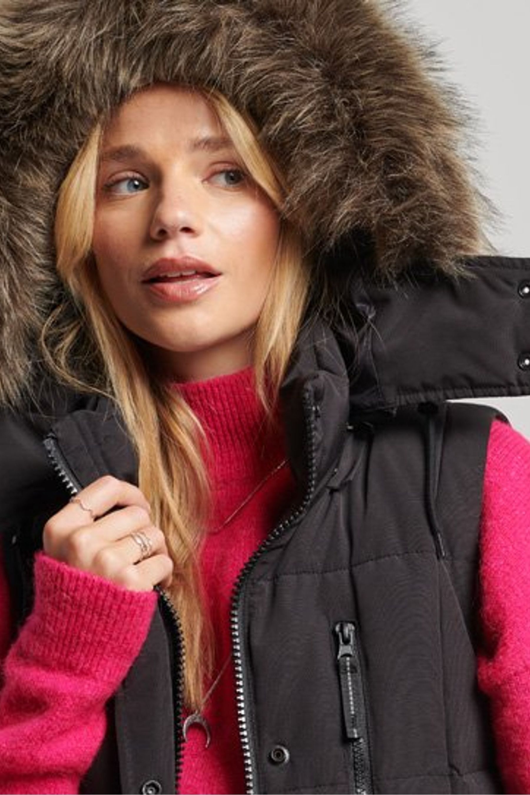Faux fur on sale hooded gilet uk