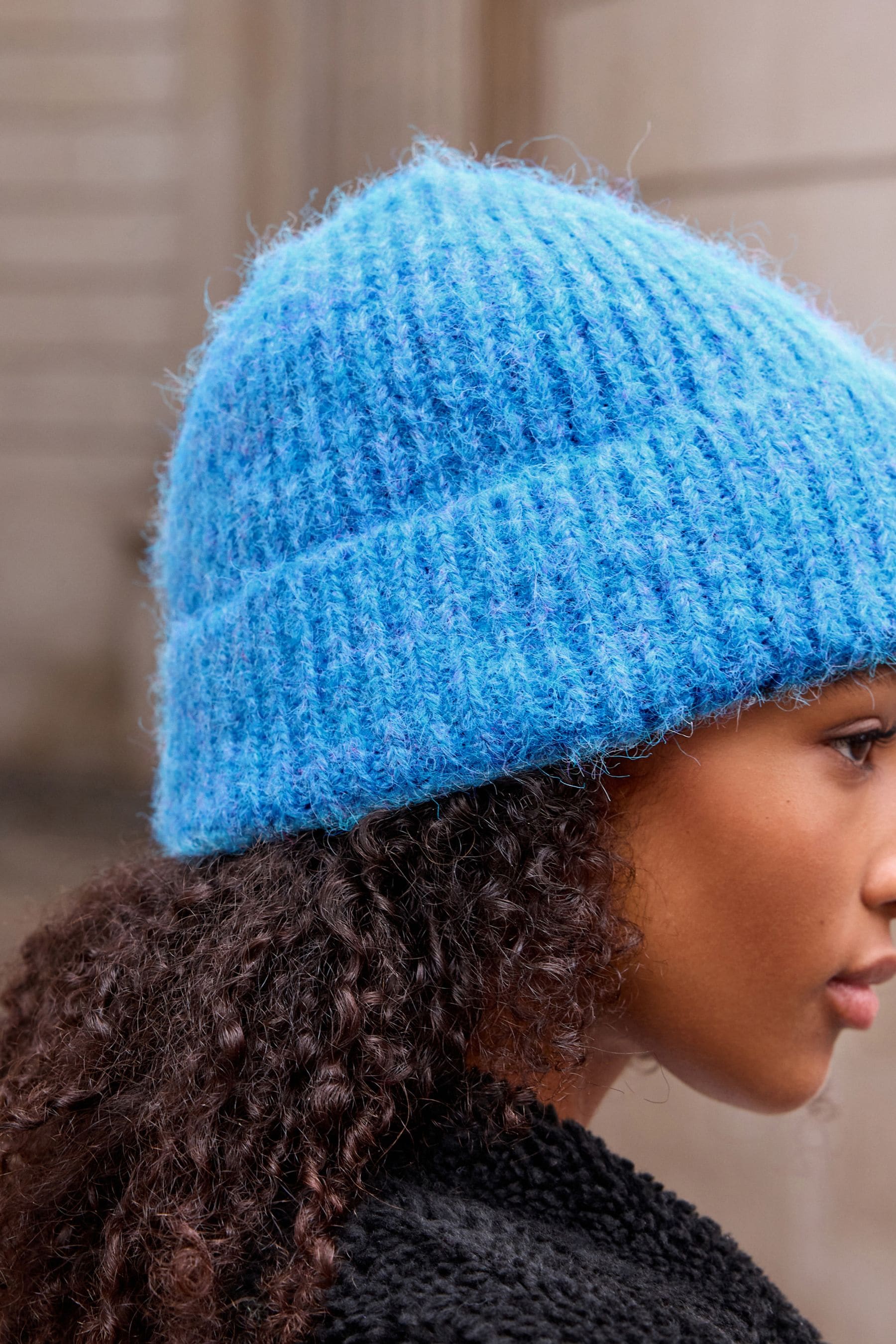 Blue knit cap on sale