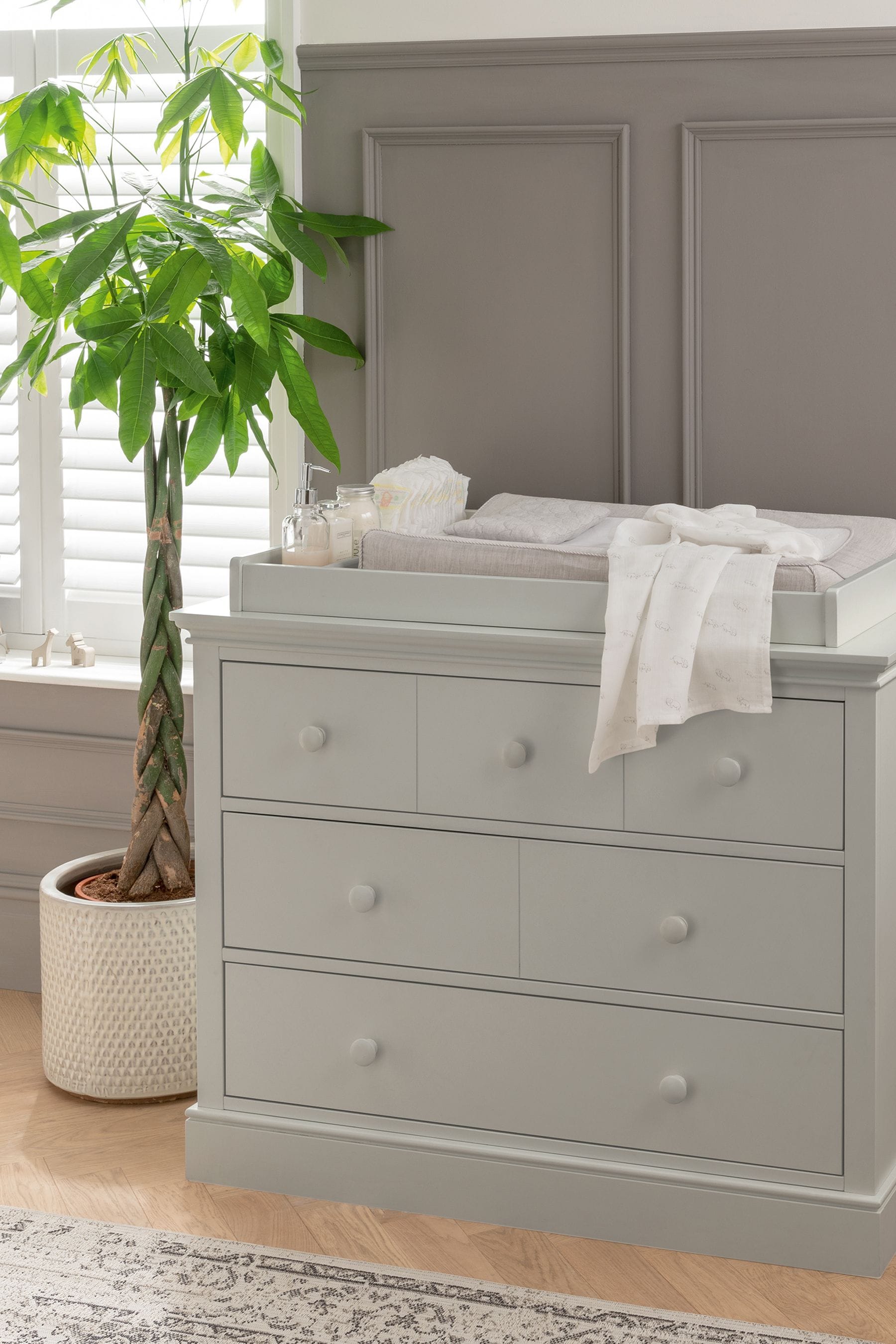 Grey baby shop dresser