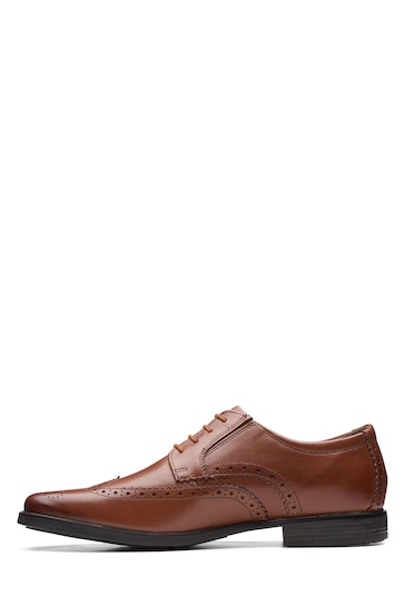 Clarks Brown Leather Howard Walk Shoes