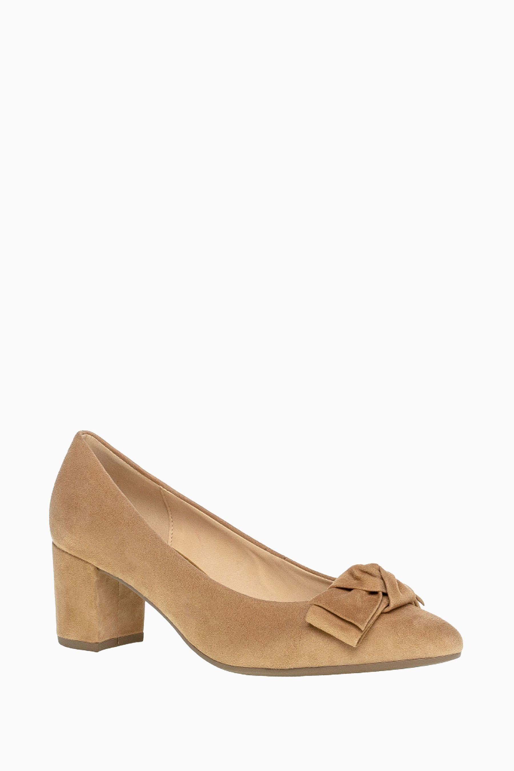 Caramel cheap suede pumps