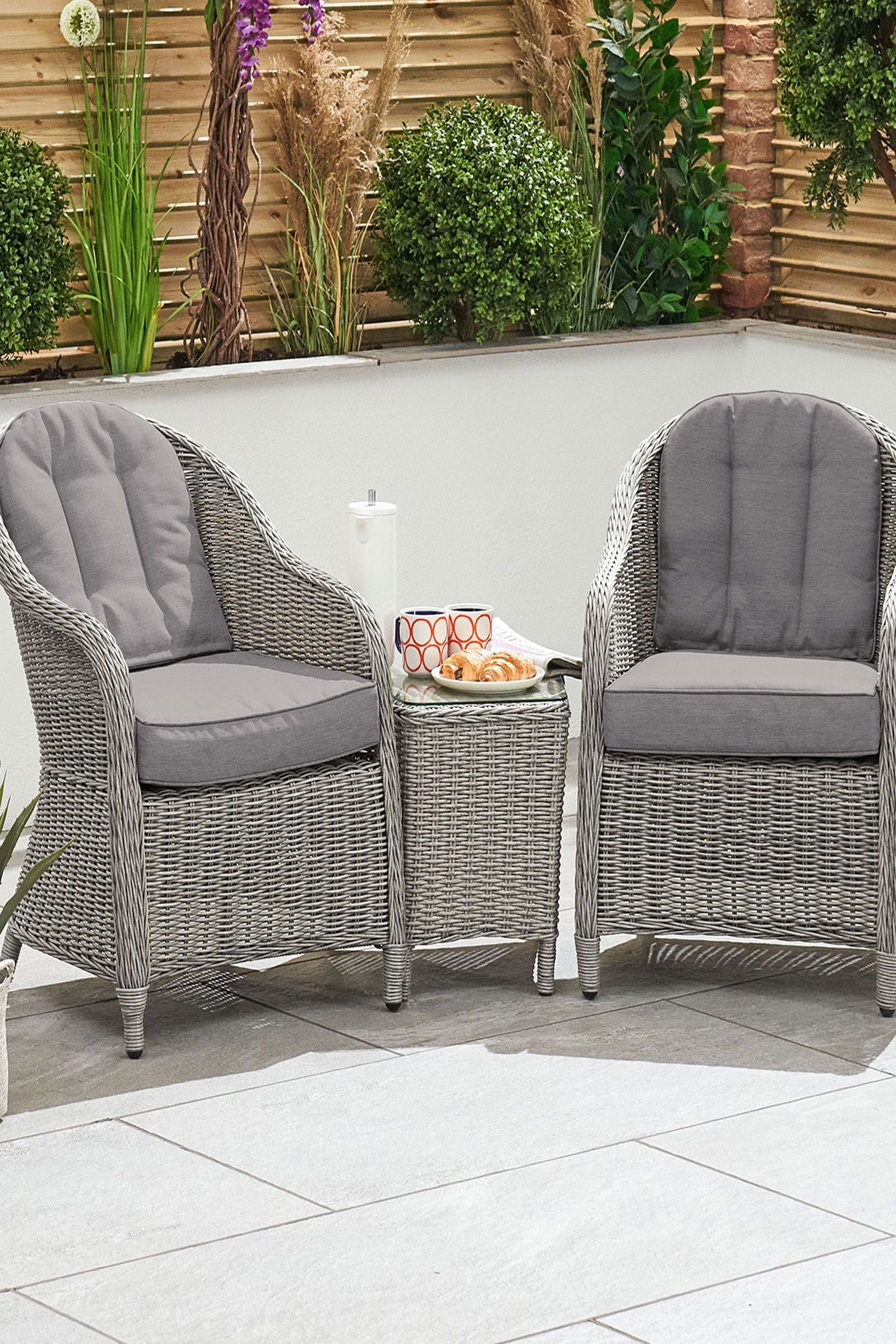 Next garden shop set