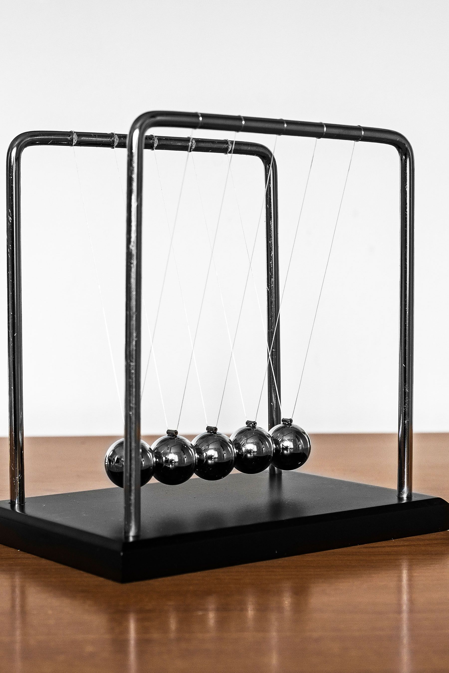 MenKind Newton s Cradle