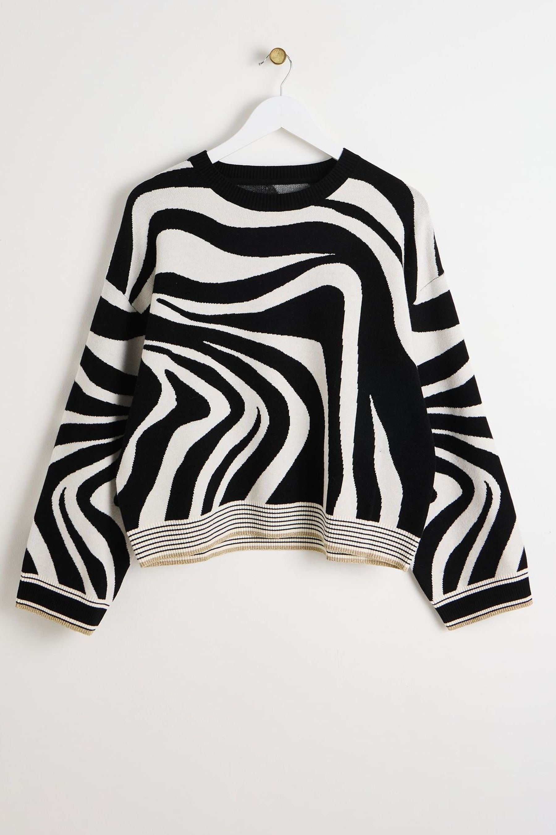 Black white jumper top