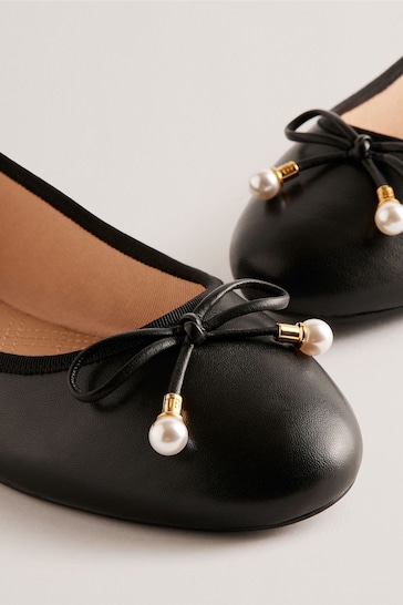 Ted Baker Black Flat Ayvvah Bow Ballerina Shoes With Signature Coin
