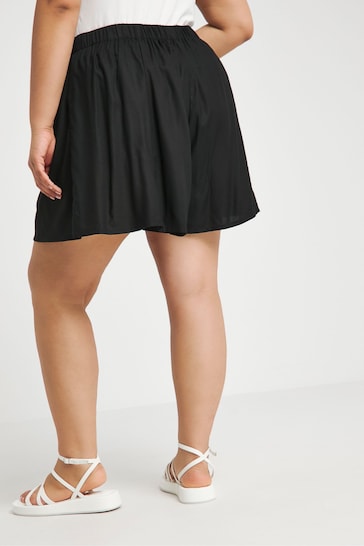 Simply Be Woven Relaxed Flippy Black Shorts