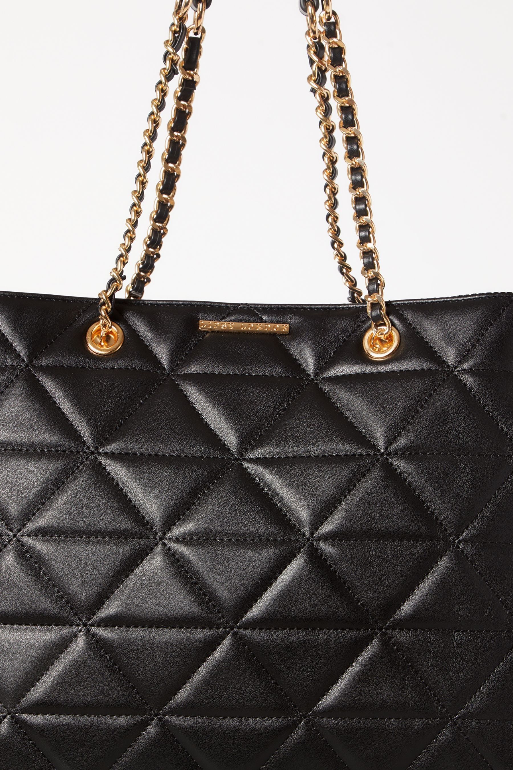 Chain handle tote bag hotsell